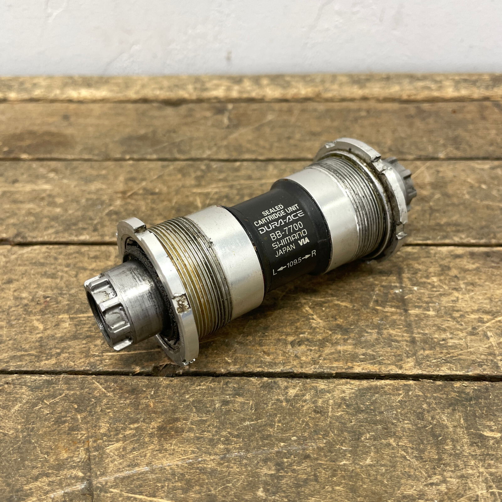Vintage Shimano Dura Ace BB-7700 Bottom Bracket 109.5 Octalink V1 68 English A3