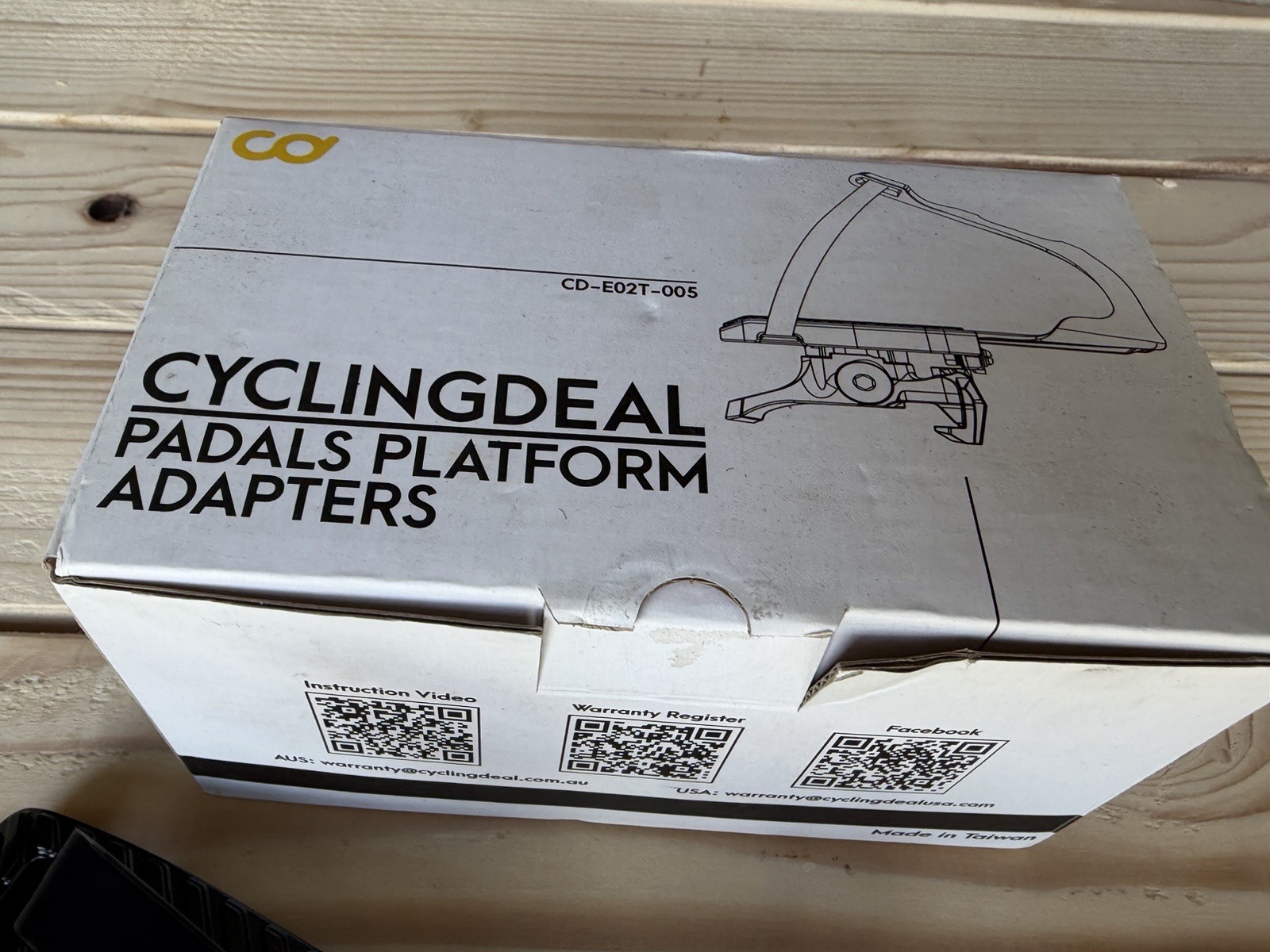 CyclingDeal Pedals Platform Adapters with Toe Clips & Straps