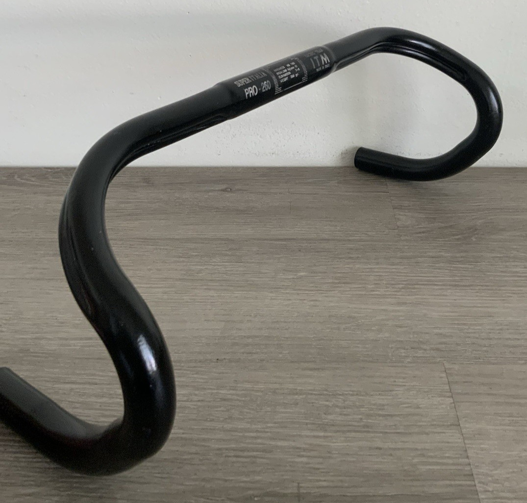 ITM PRO-260 DROP BARS 42 CM 260 GRAMS BLACK GROOVED ANATOMIC 160 MM DEEP DROP
