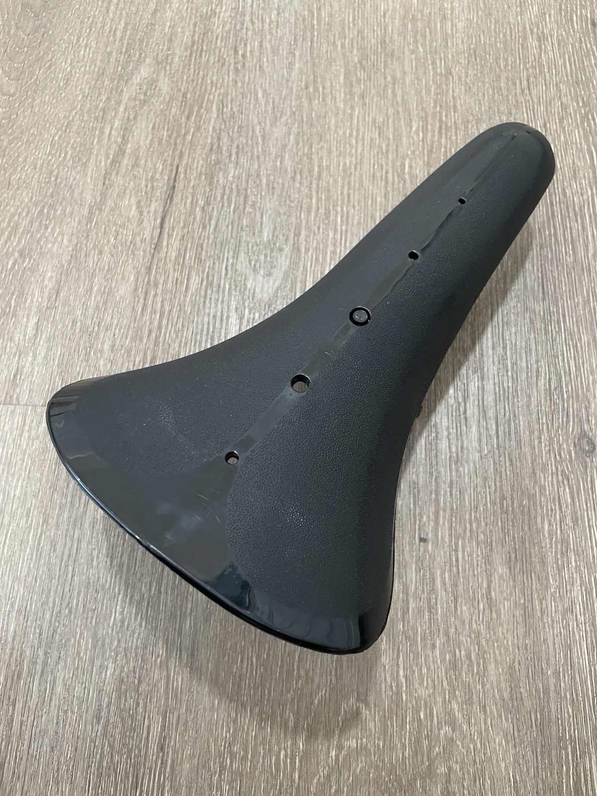 Old School BMX Hard Shell Black Seat for GT DYNO KASHIMAX Reproduction Saddle