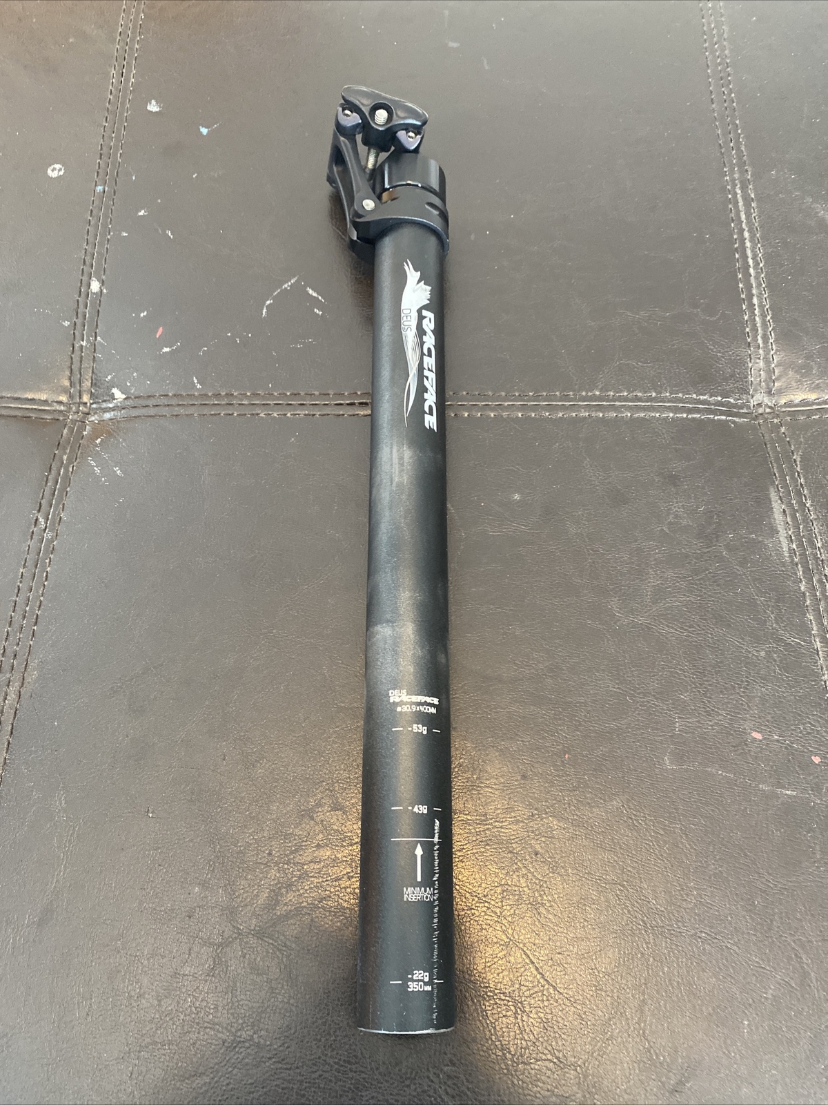 Race Face 30.9x365mm Deus Set Back Seat Post