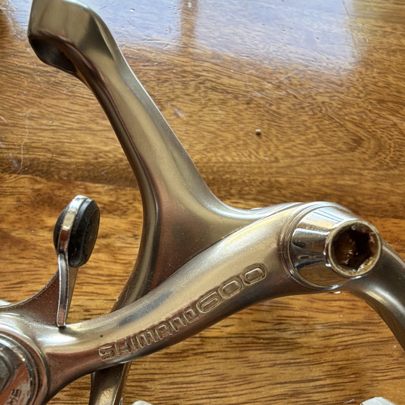 Vintage Shimano 600 BR-6207 Caliper Brake set. Great condition. Pair.