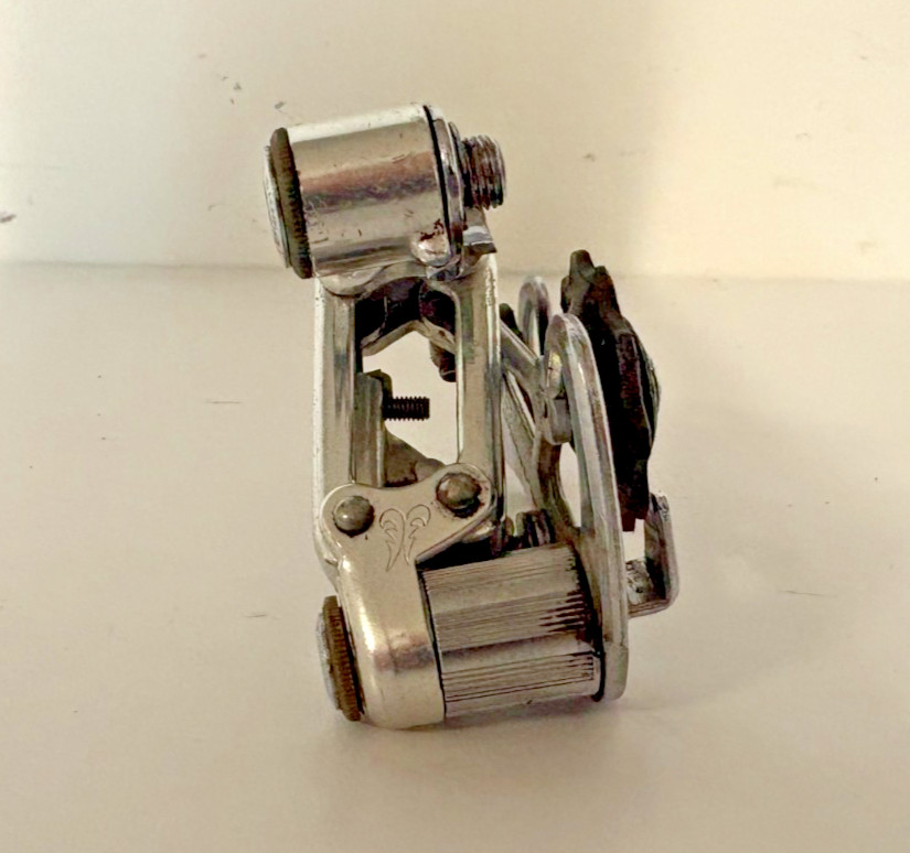 Vintage Shimano 600 Arabesque Medium Cage Road Bike Rear Derailleur EXCELLENT