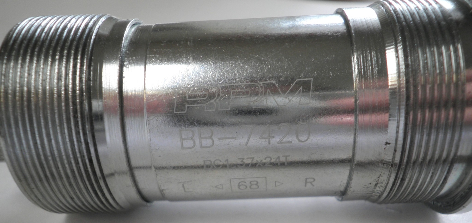 RPM BB-7420 SEALED BEARING BOTTOM BRACKET BIKE PARTS 17-4