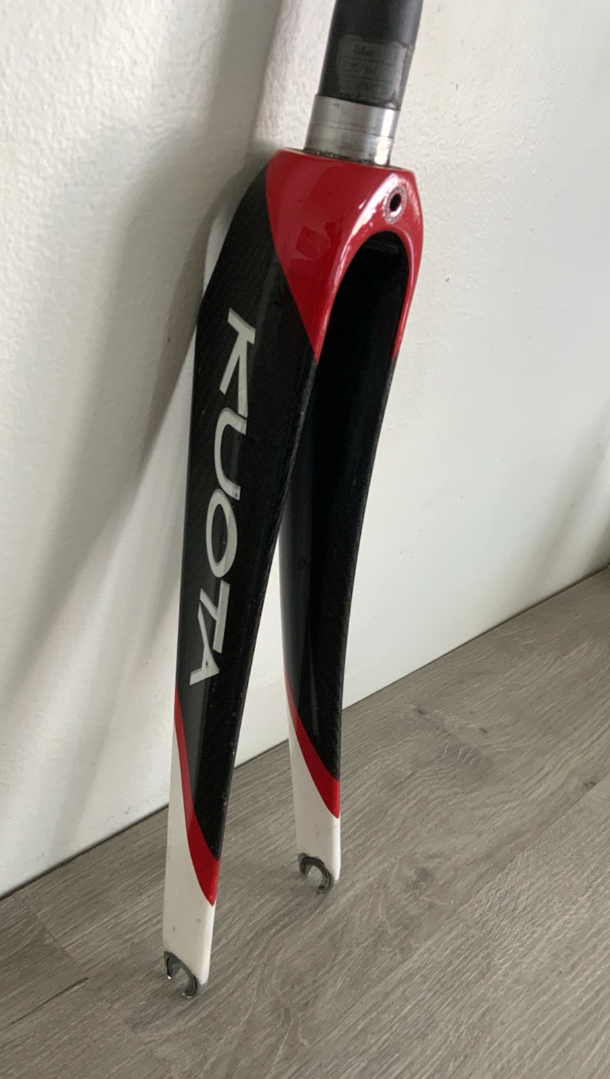 KUOTA CARBON FORK 700C TAPERED STEERER 258 MM LENGTH 398 GRAMS