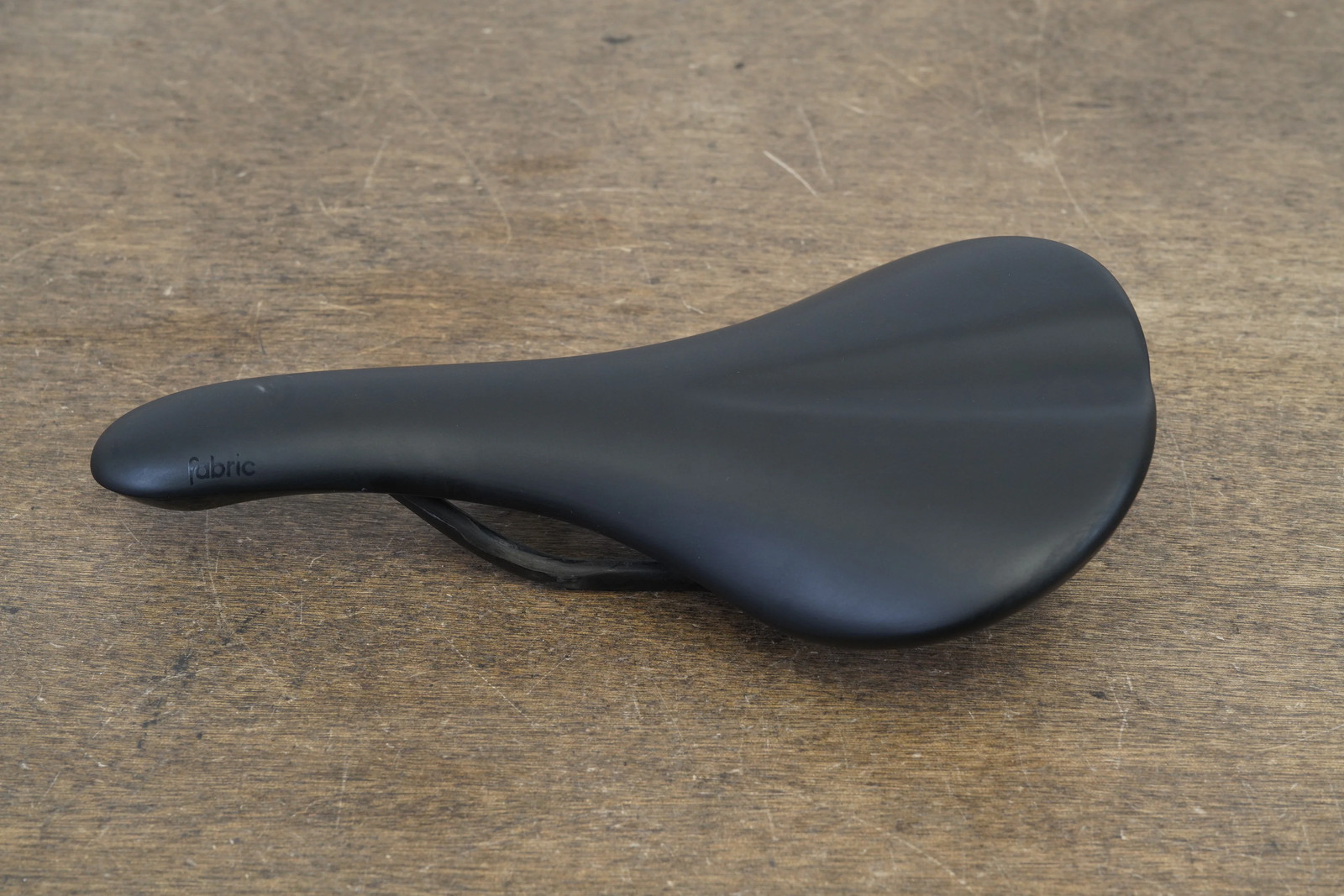 142mm (Shallow) Fabric Scoop Pro Carbon Rail Road Saddle 202g