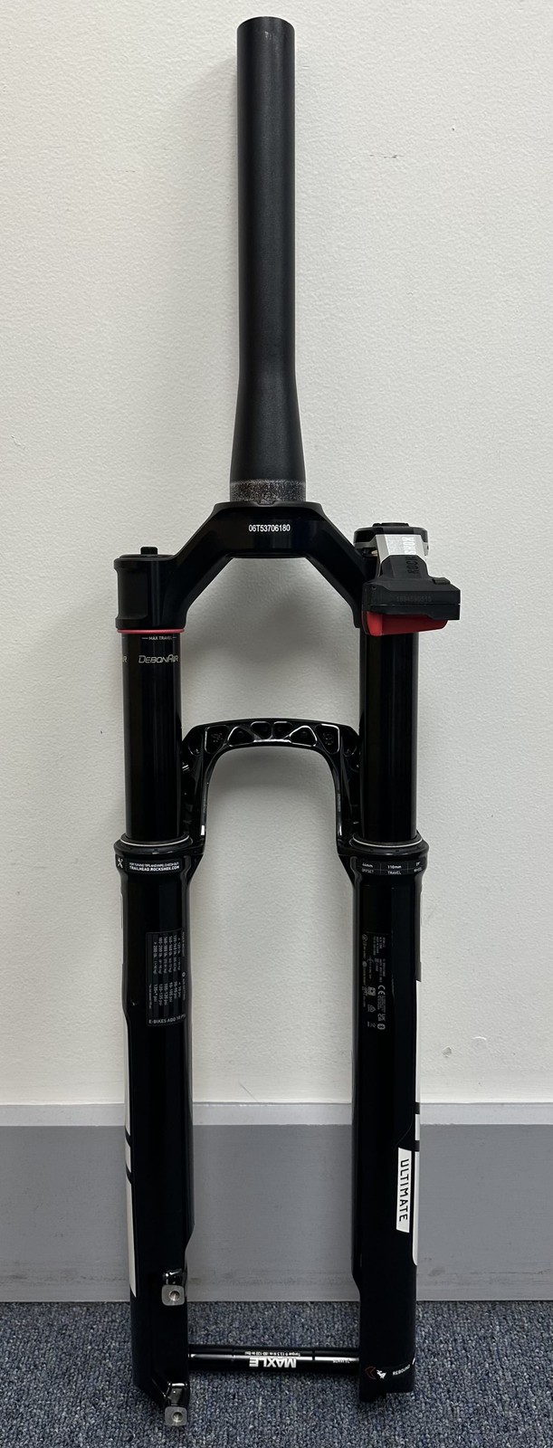 RockShox SID SL Ultimate Flight Attendant Race Day 29″ Fork: 110mm, Boost, *OE*