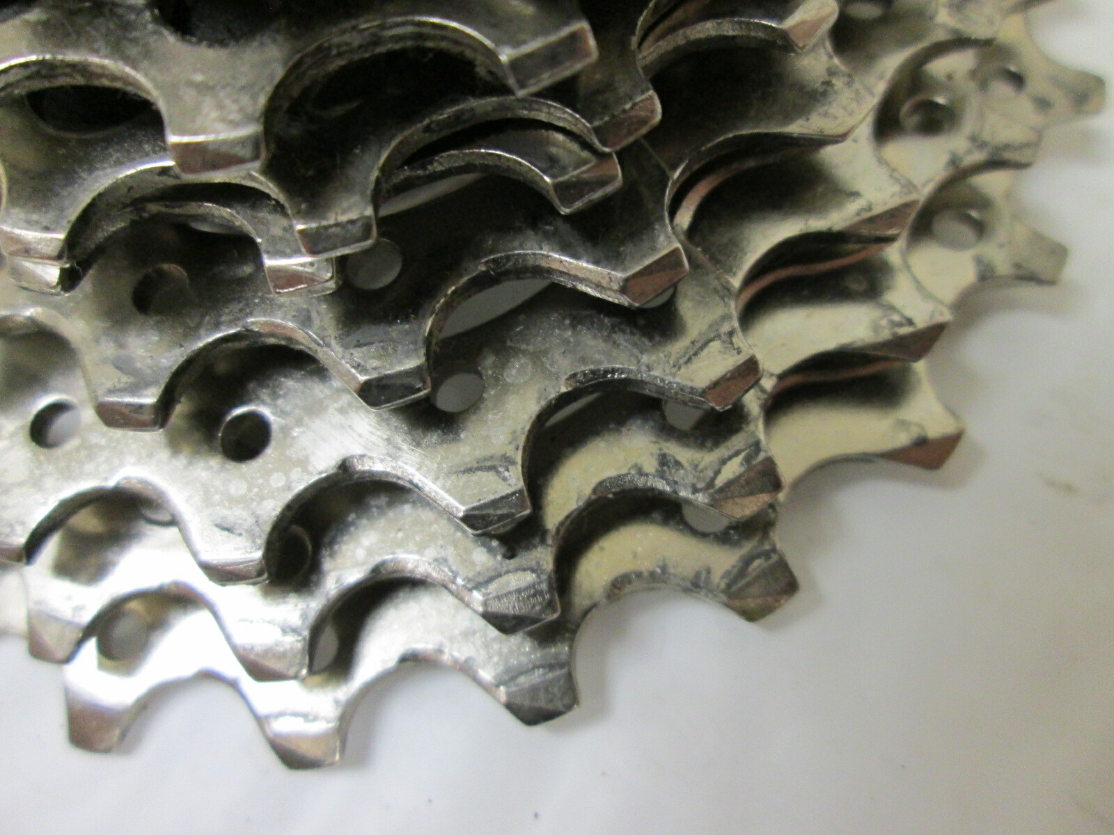 Shimano 105 CS-5700 10 speed 11-25t Road Bike Cassette