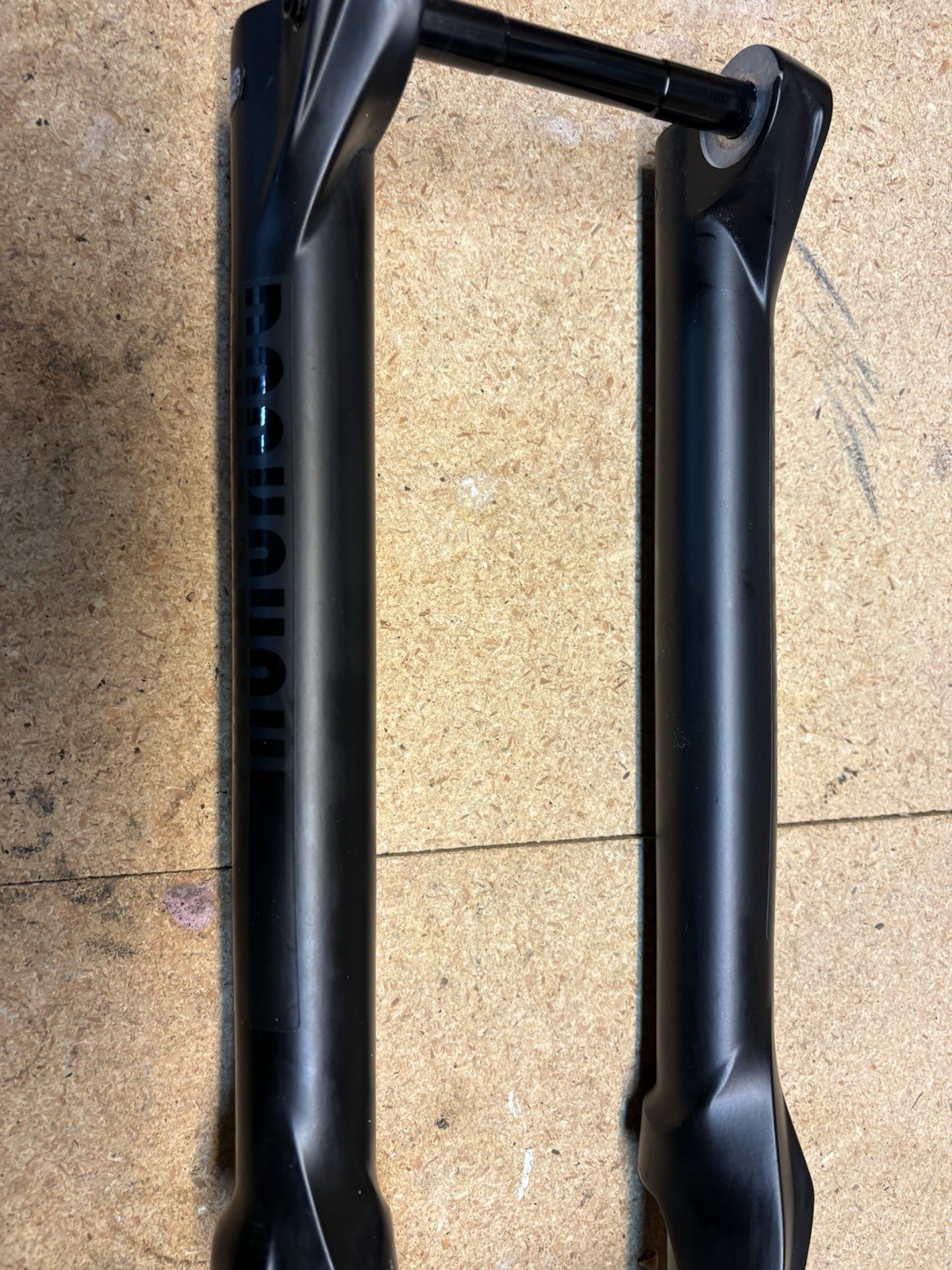 RockShox Recon Silver RL 29-inch Suspension Fork. 150mm travel.