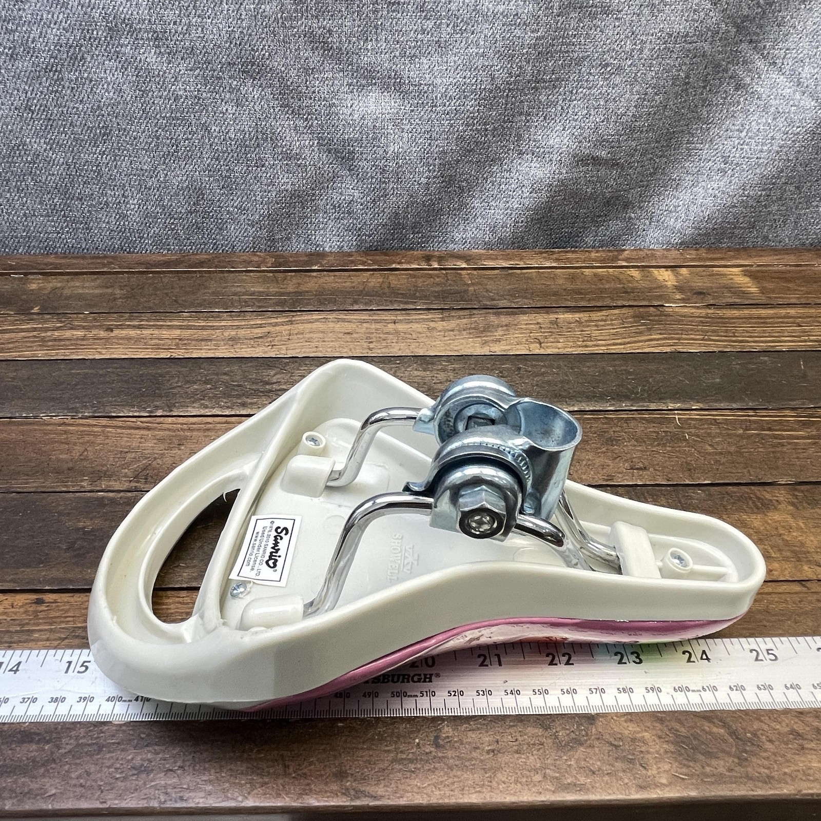 Hello Kitty Bicycle Seat NOS Pink Girls New Kids Bike Cat Saddle Handle Small