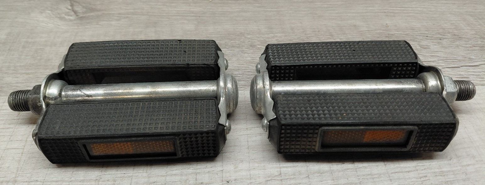 Vintage Union Block Pedals 1/2″ Germany Rubber Bike Sting Ray, Crusier