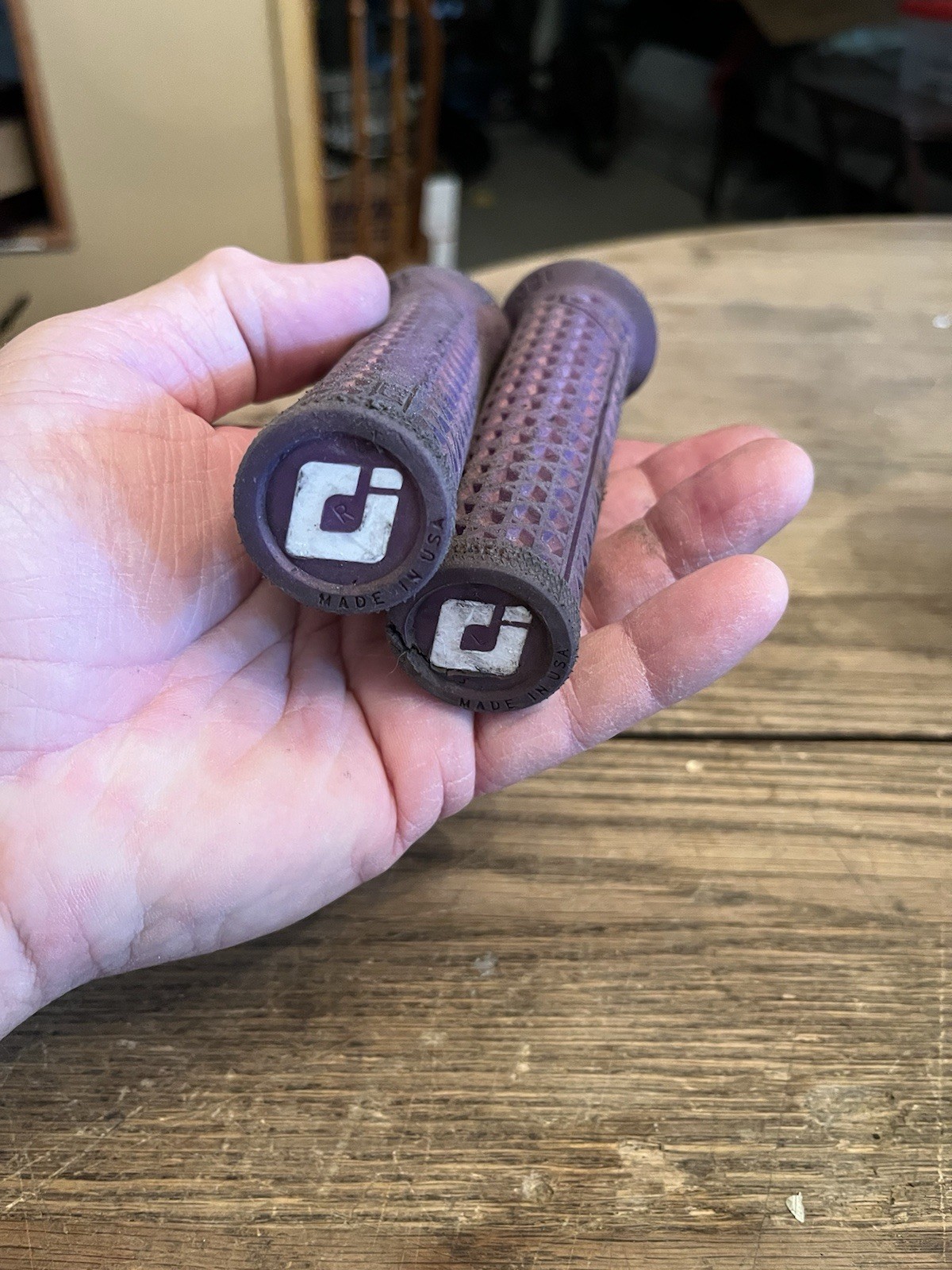 VANS Lock-On Grips – ODI Vans v2.1 Lock-On Grips – Iridescent Purple Oil Slick –