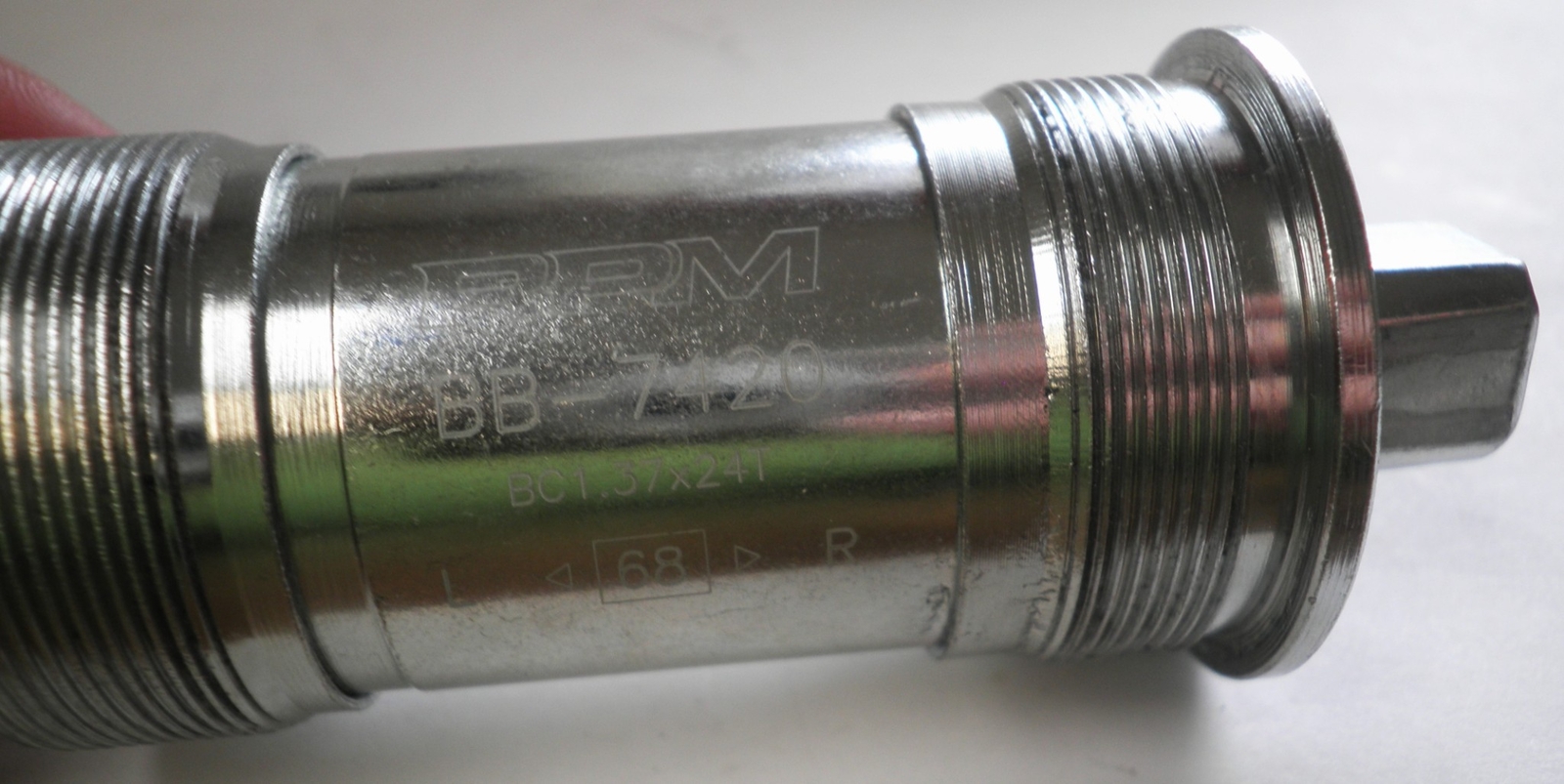 RPM BB-7420 SEALED BEARING BOTTOM BRACKET BIKE PARTS 17-4