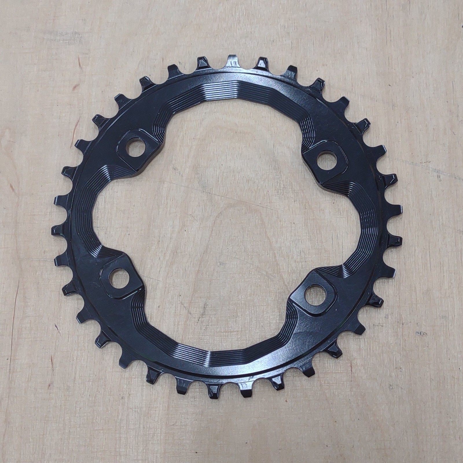 absoluteBLACK Narrow-Wide 96mm BCD 4-Arm Chainring Shimano XT M8000 34T