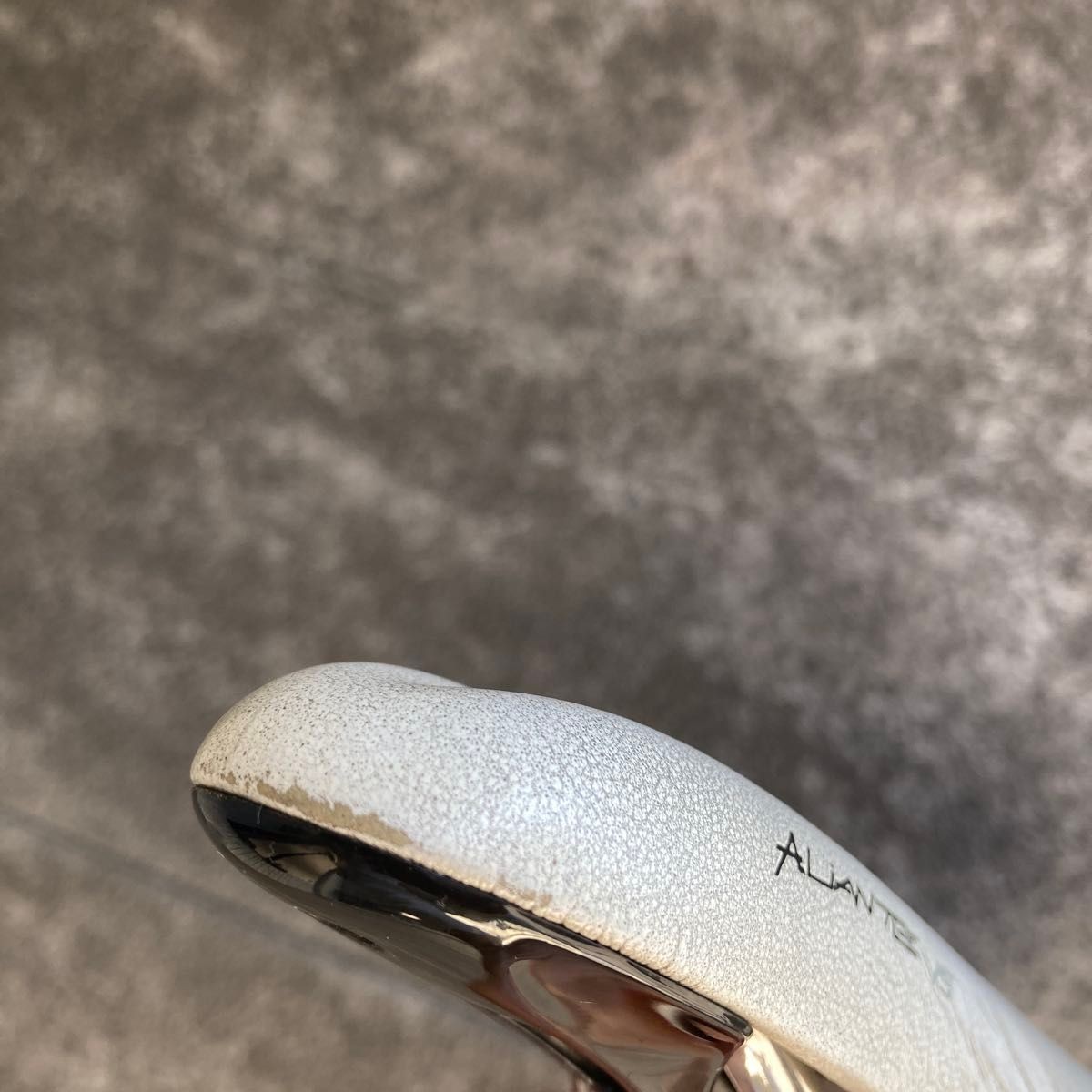 Fizik Aliante VS Saddle 27cm Wide Road Bike Seat Used
