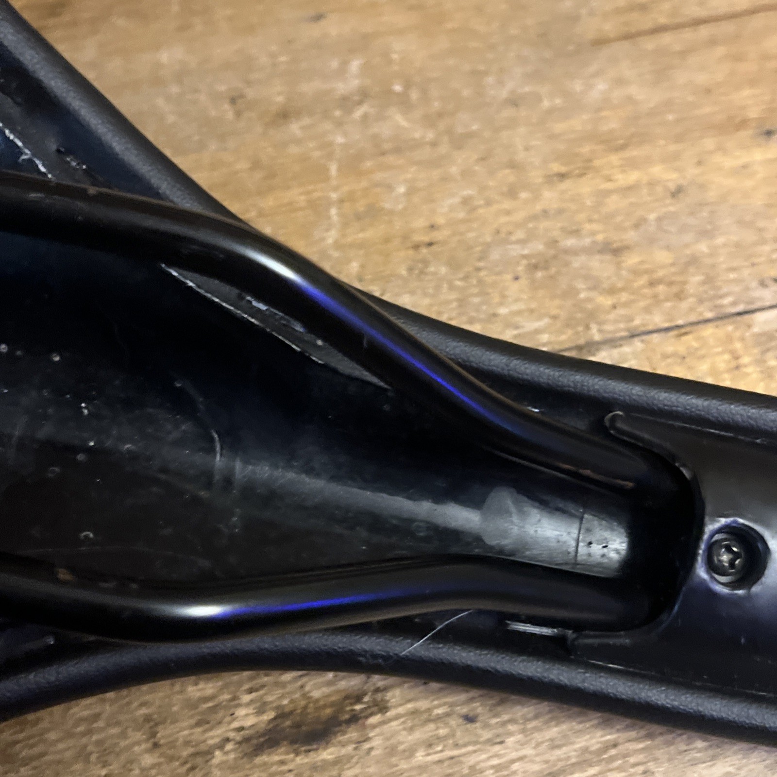 Crucial Bike Saddle 270 mm Length 145 mm Width Bike Saddle Made In China