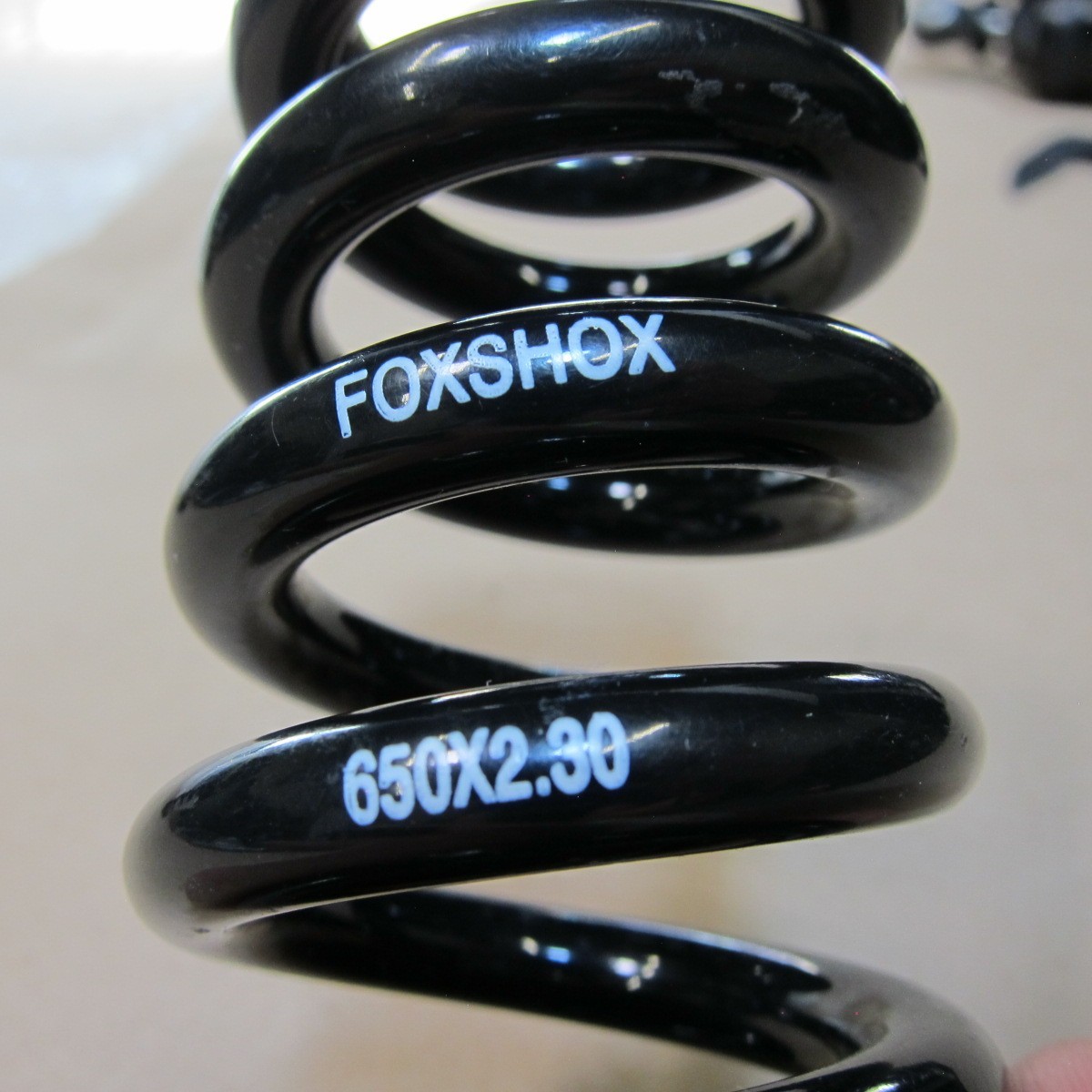 FOX Steel Rear Shock Coil Spring – 650 lb. x 2.3″ Spring Travel, 4.954 TLG