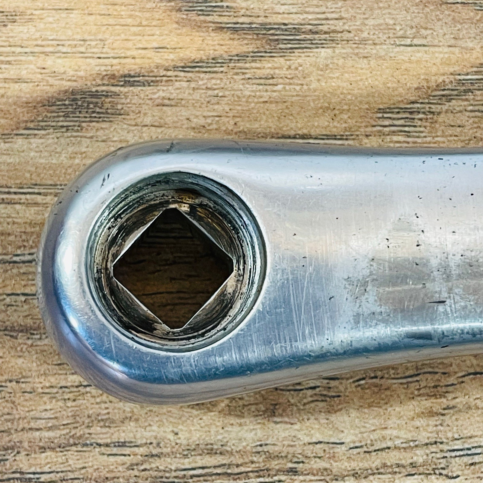 Suntour XC Pro MD Square Taper Crankset Grease Guard 175 Triple