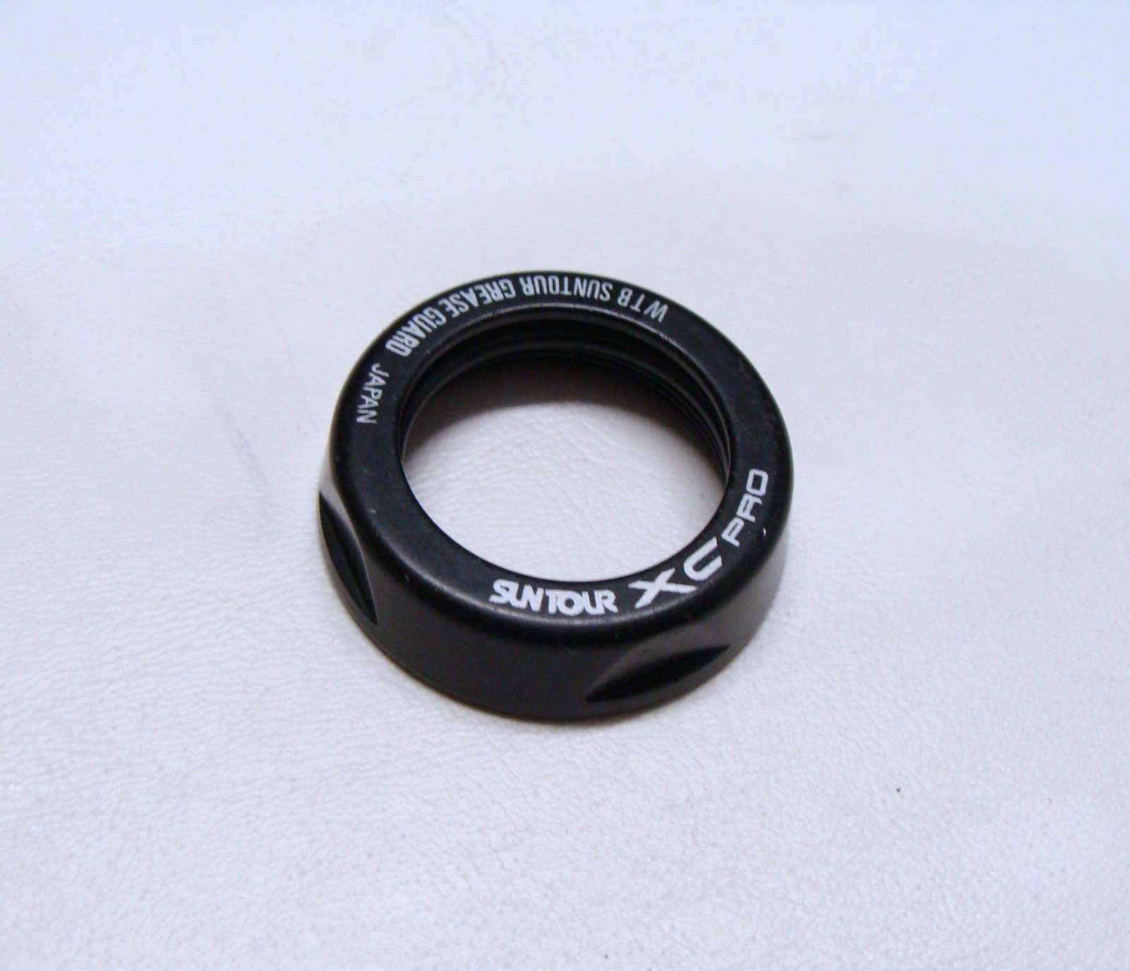 ~ Rare NOS SUNTOUR XC PRO – WTB Grease Guard 1 1/8″ Headset Locknut Black ~