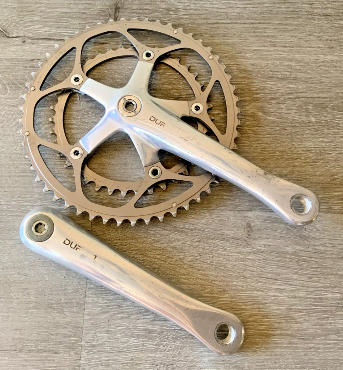 SHIMANO DURA ACE CRANKSET 7701 DOUBLE 53-39 TOOTH 175 MM ARMS OCTALINK