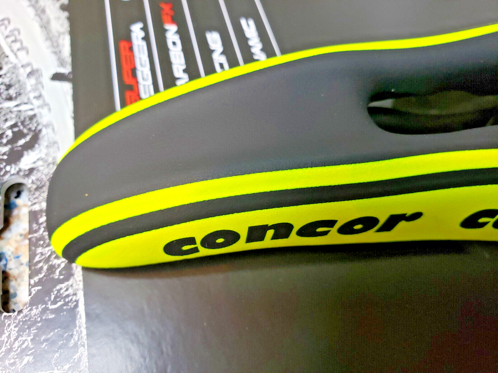NEW Selle San Marco Concor 225g Supercomfrt Dynamic Saddle Wide YELLOY 270MW001Y