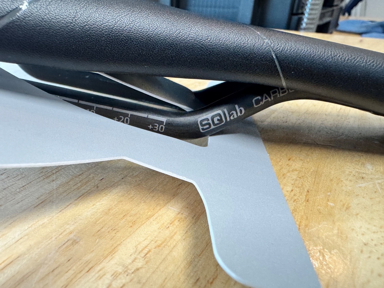 SQlab 611 Ergowave carbon rail 130* saddle, blk