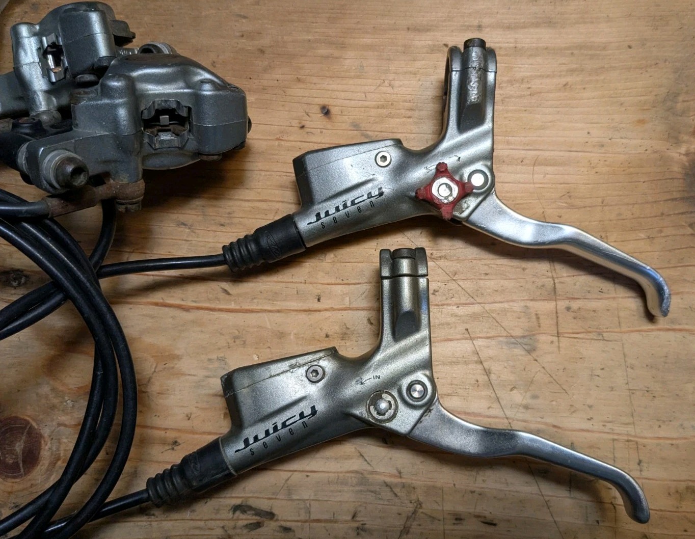 Avid Juicy Seven Post Mount Brake Set with Pads and Adapters
