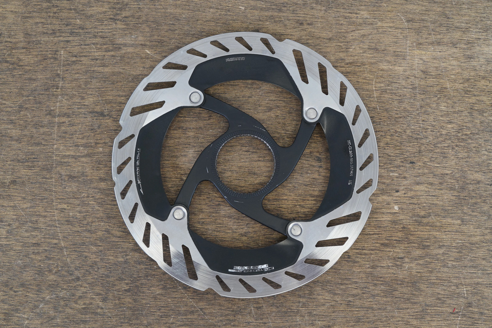 (1) 160mm Shimano Dura-Ace RT-CL900-160 Center Lock Disc Brake Rotor CL 900