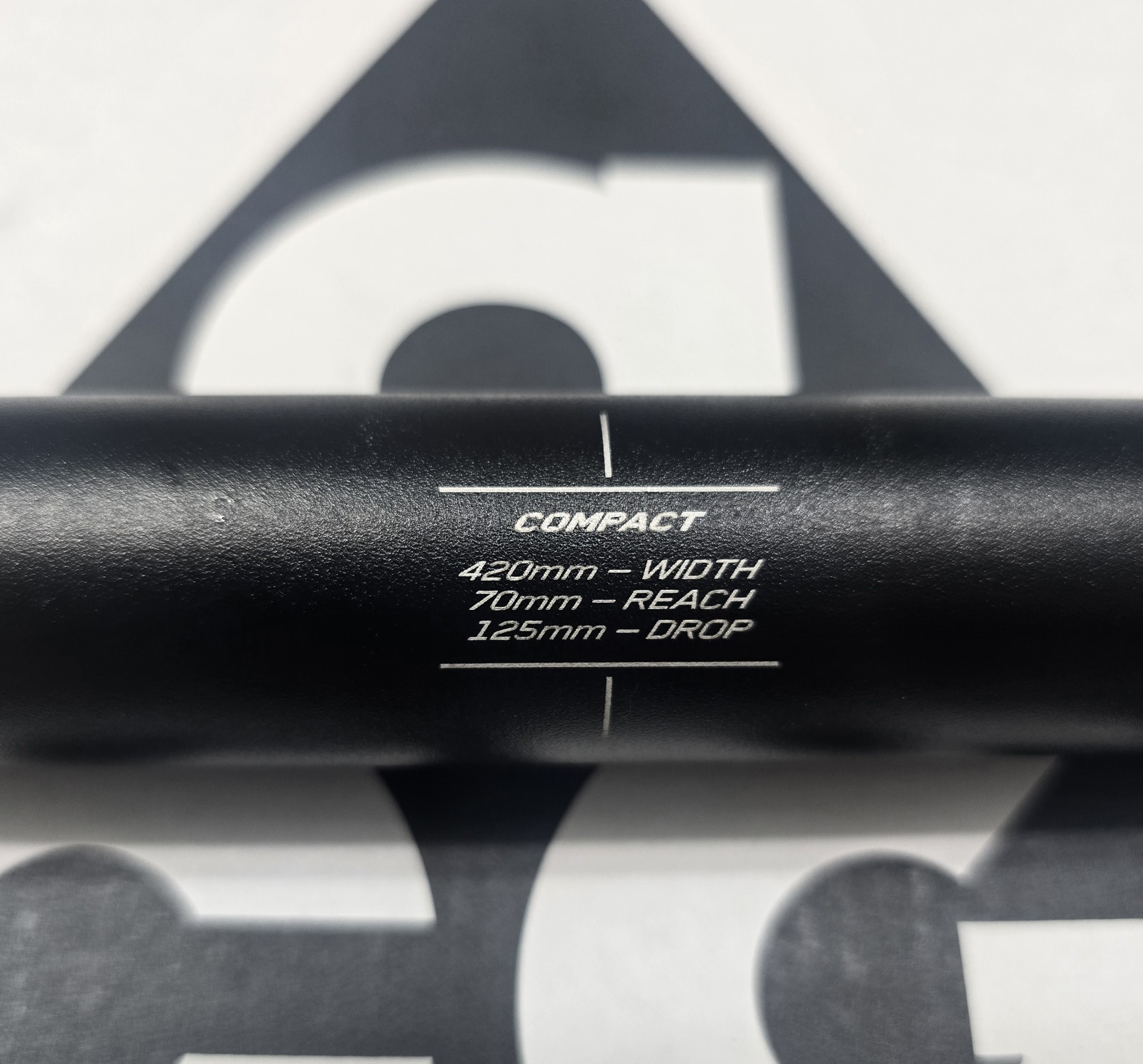 Syncros Creston 2.0 Aluminum Road Drop Handlebar 31.8mm Clamp 420mm Black