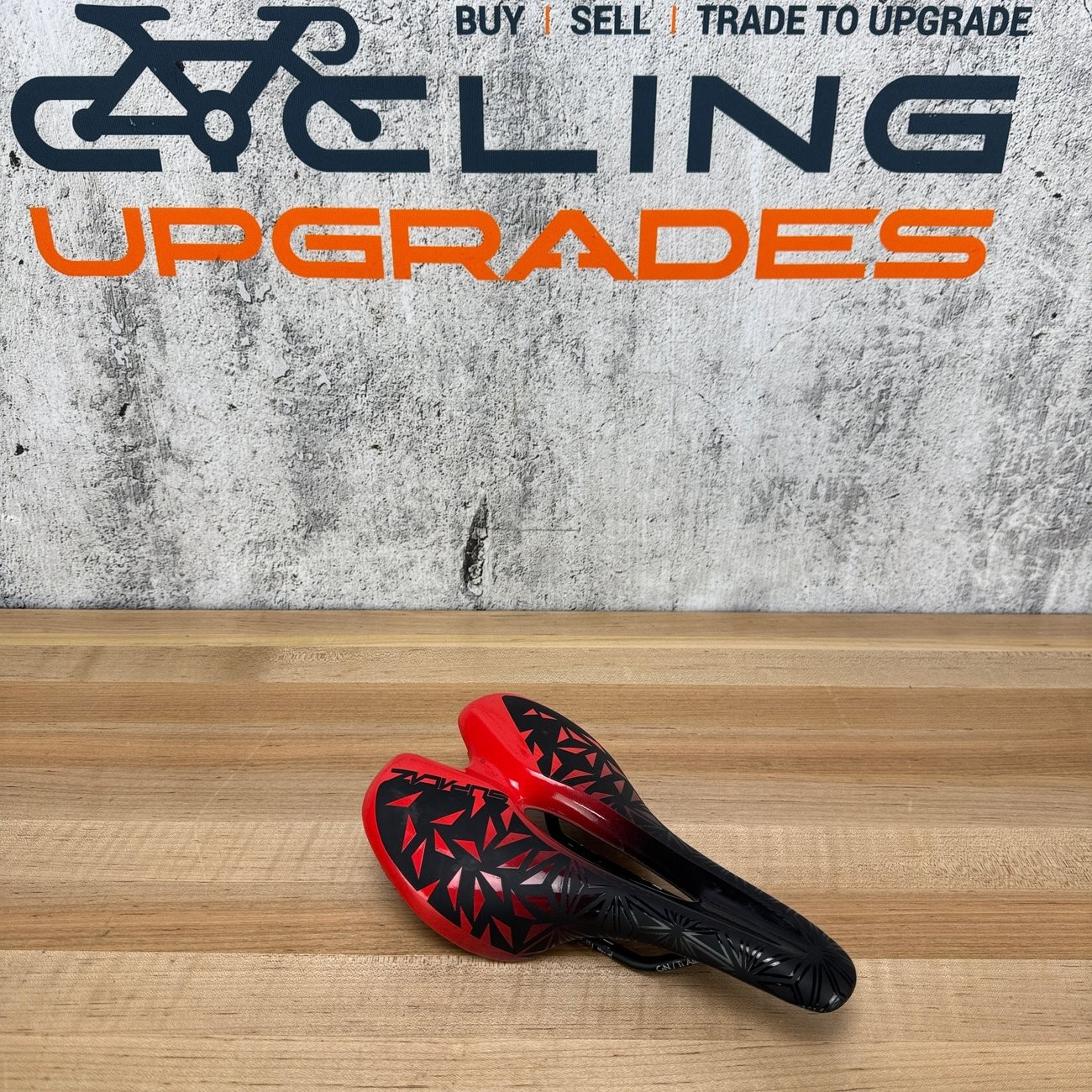 Supacaz Ignite 7x7mm Titanium Alloy Rails 143mm Black/Red Bike Saddle 251g