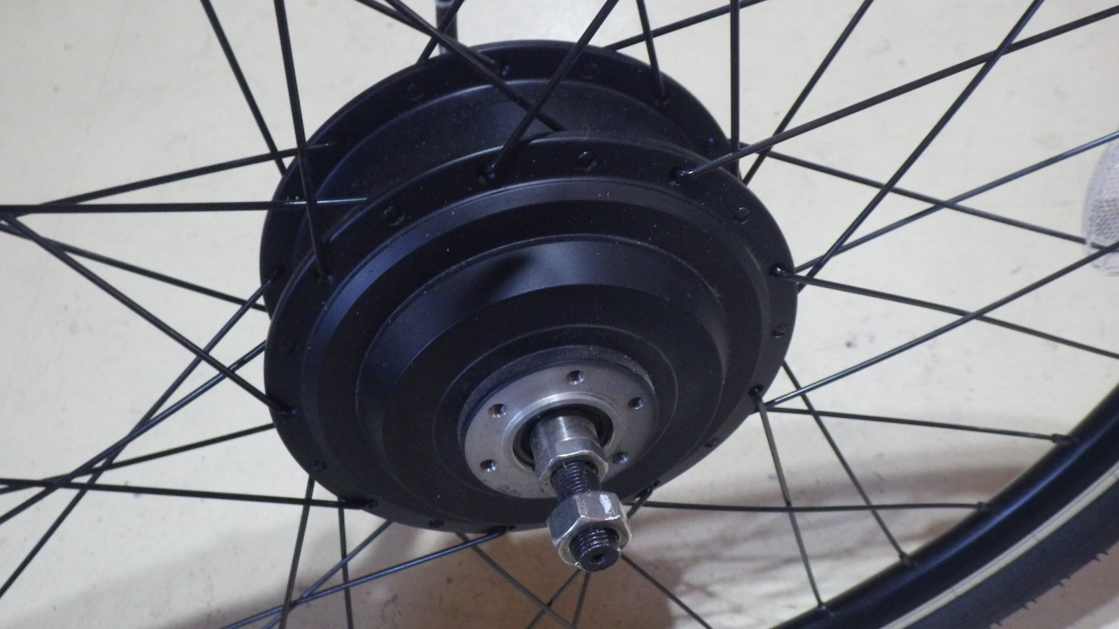 ebike hub drive wheel 26″ mountain bike cruiser conversion Genze e102