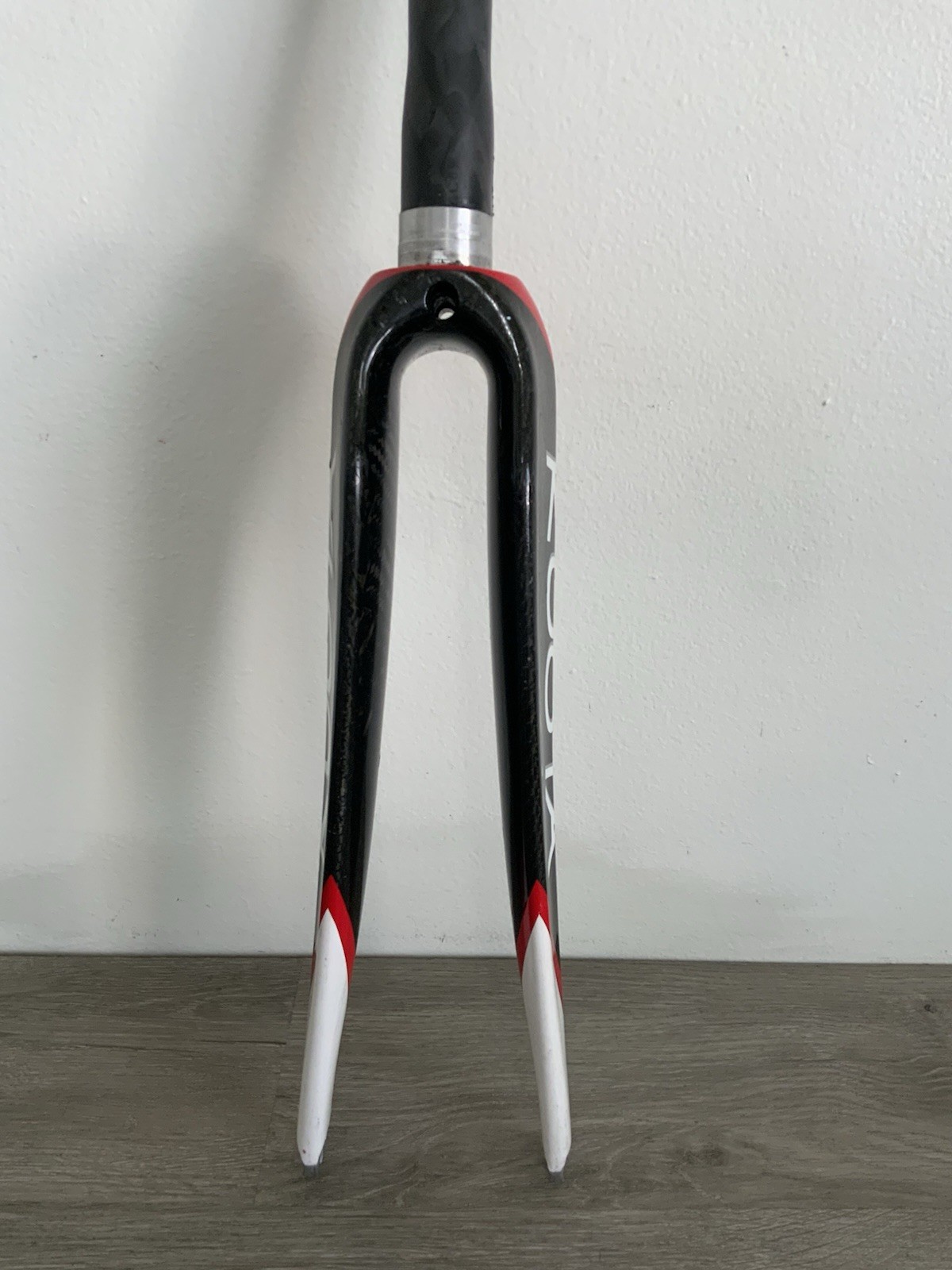 KUOTA CARBON FORK 700C TAPERED STEERER 258 MM LENGTH 398 GRAMS