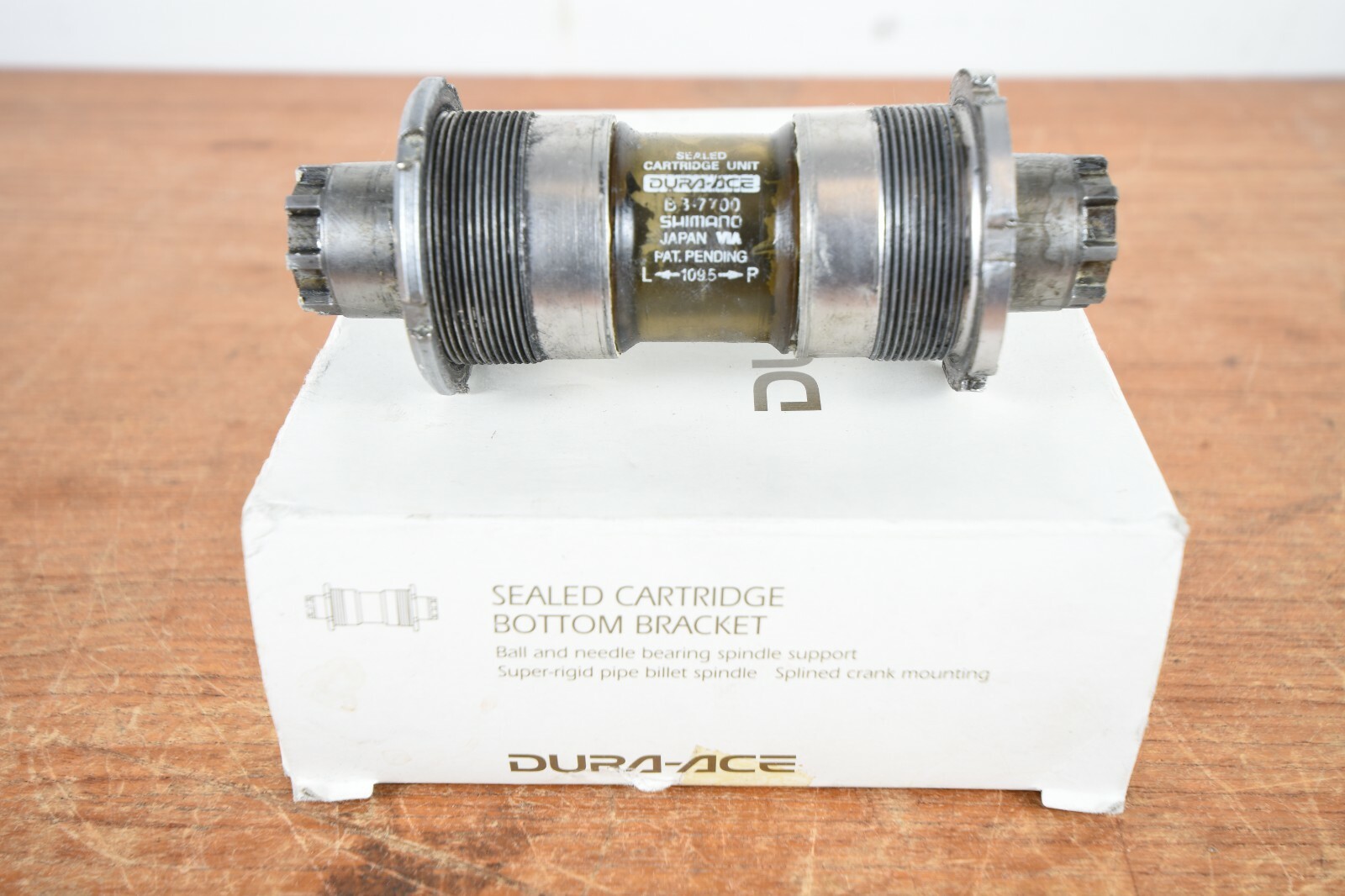 SHIMANO DURA ACE BB-7700 BOTTOM BRACKET 109.5mm English BB