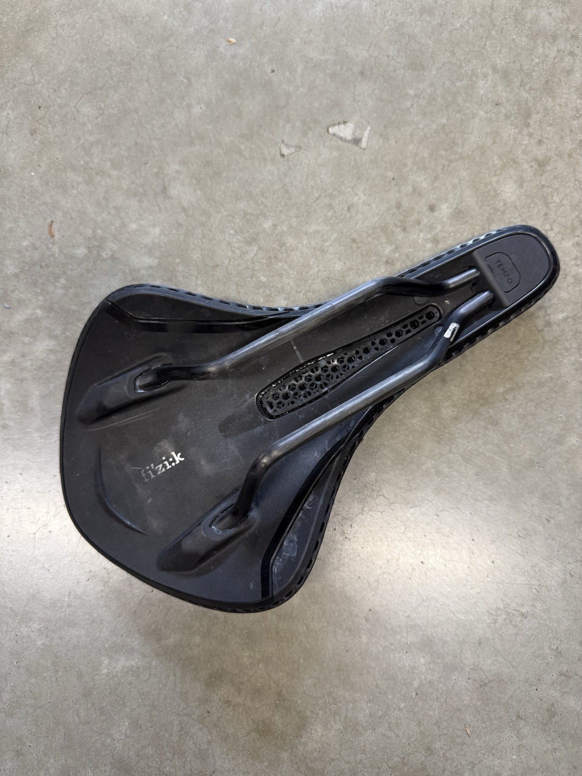 Fizik Tempo Aliante R1 Adaptive Saddle – Carbon, 155mm, Black