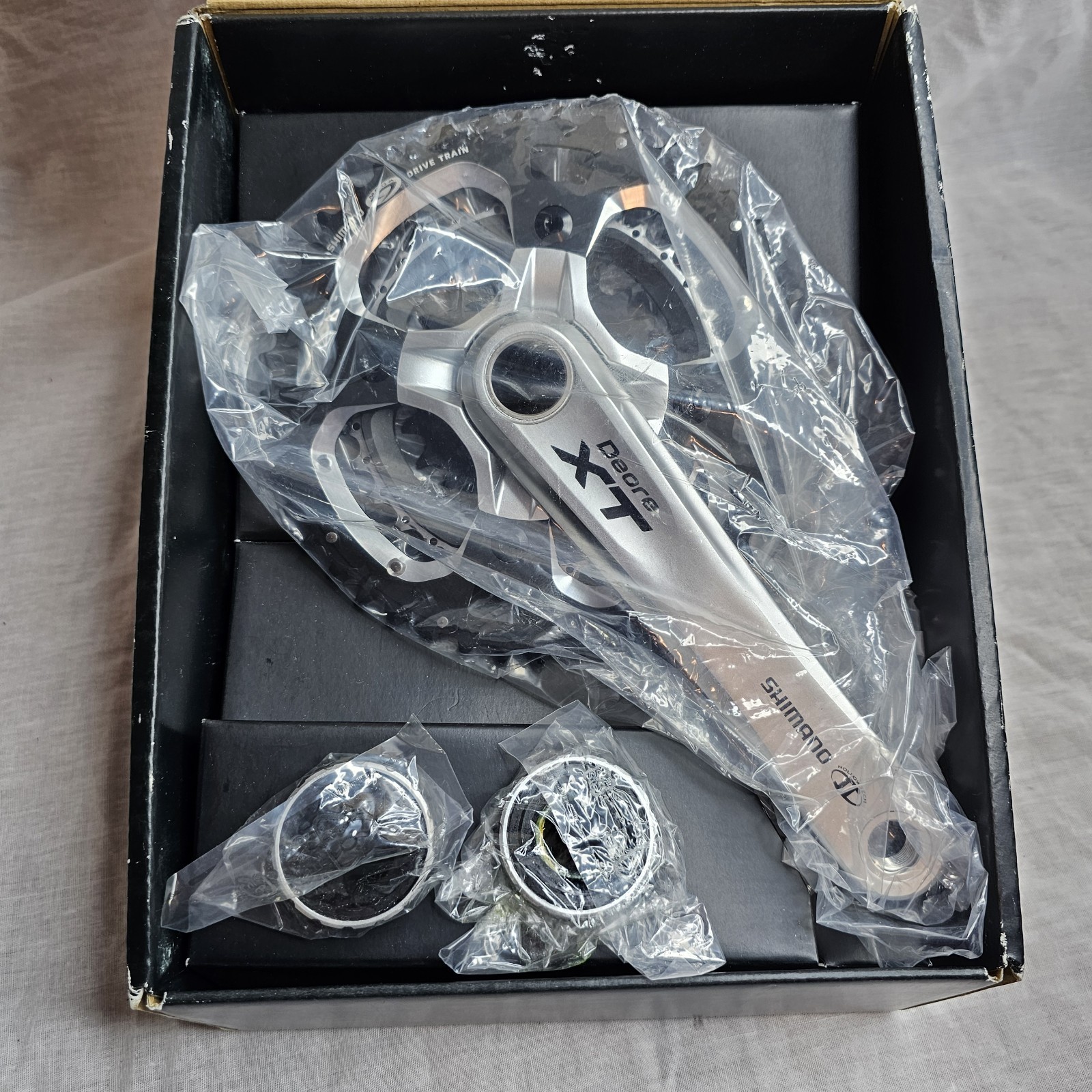 Shimano Deore XT M770 Triple Chainset FC-M770 44-32-22 175 M775 BNIB *NOS/NEW*