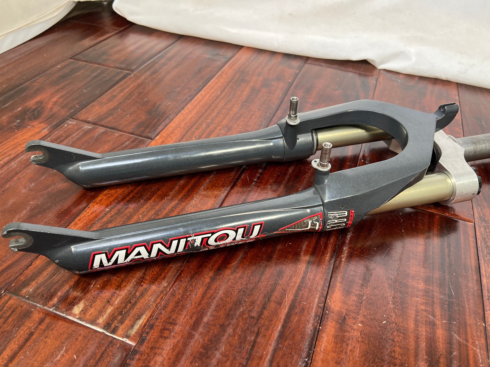 Vintage Manitou Mach 5 Pro XC Suspension Fork 1-1/8 V-Brake 26in Retro MTB