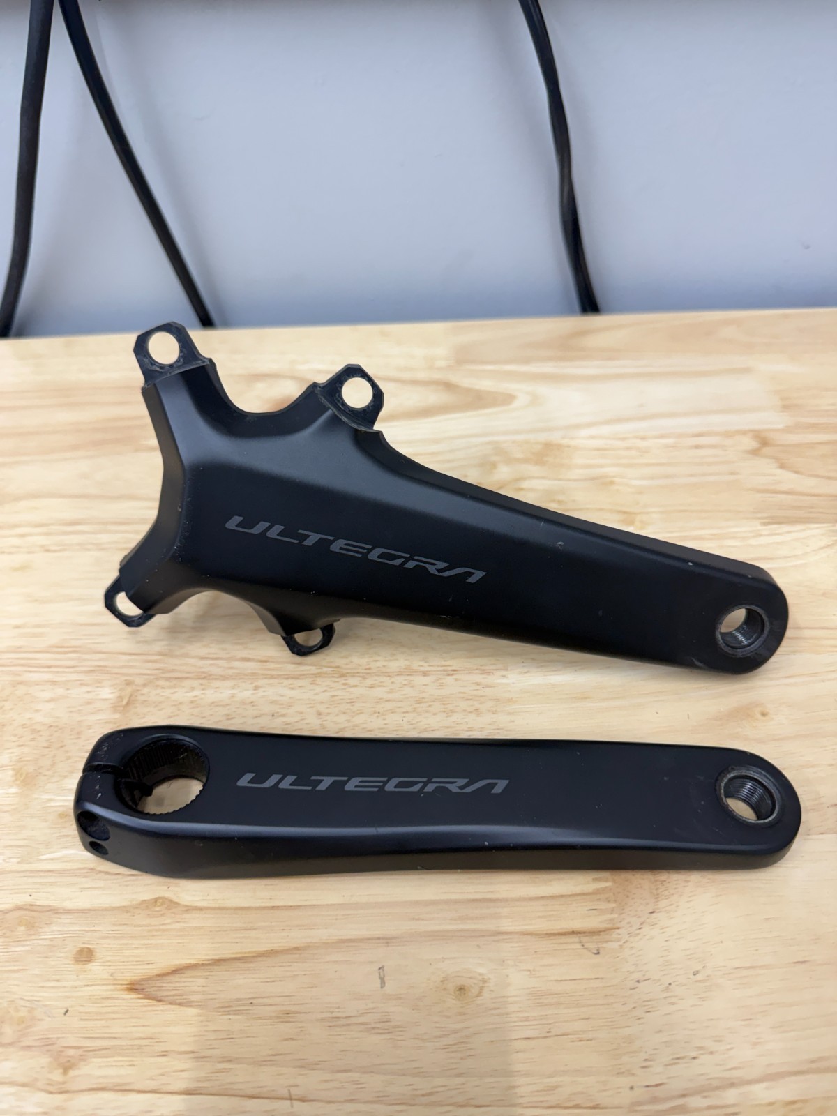 Shimano Ultegra FC-R8100 172.5mm 12s Hollowtech II Crank Arms Without Chainring