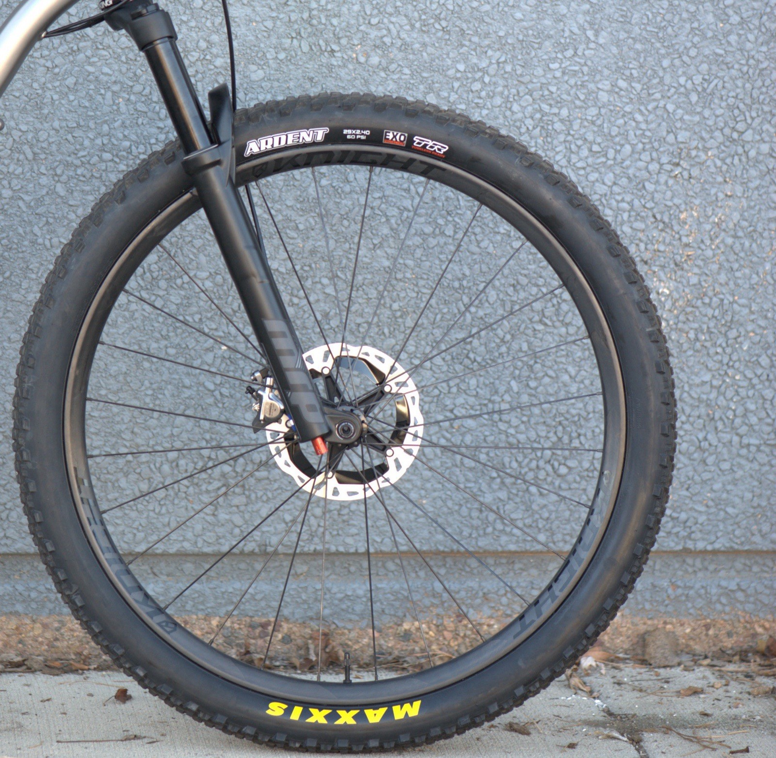 PAIR (2) Knight Carbon I30 RimS – 29″, Disc, Tubeless, 28H MTB RIM BLACK LOGO