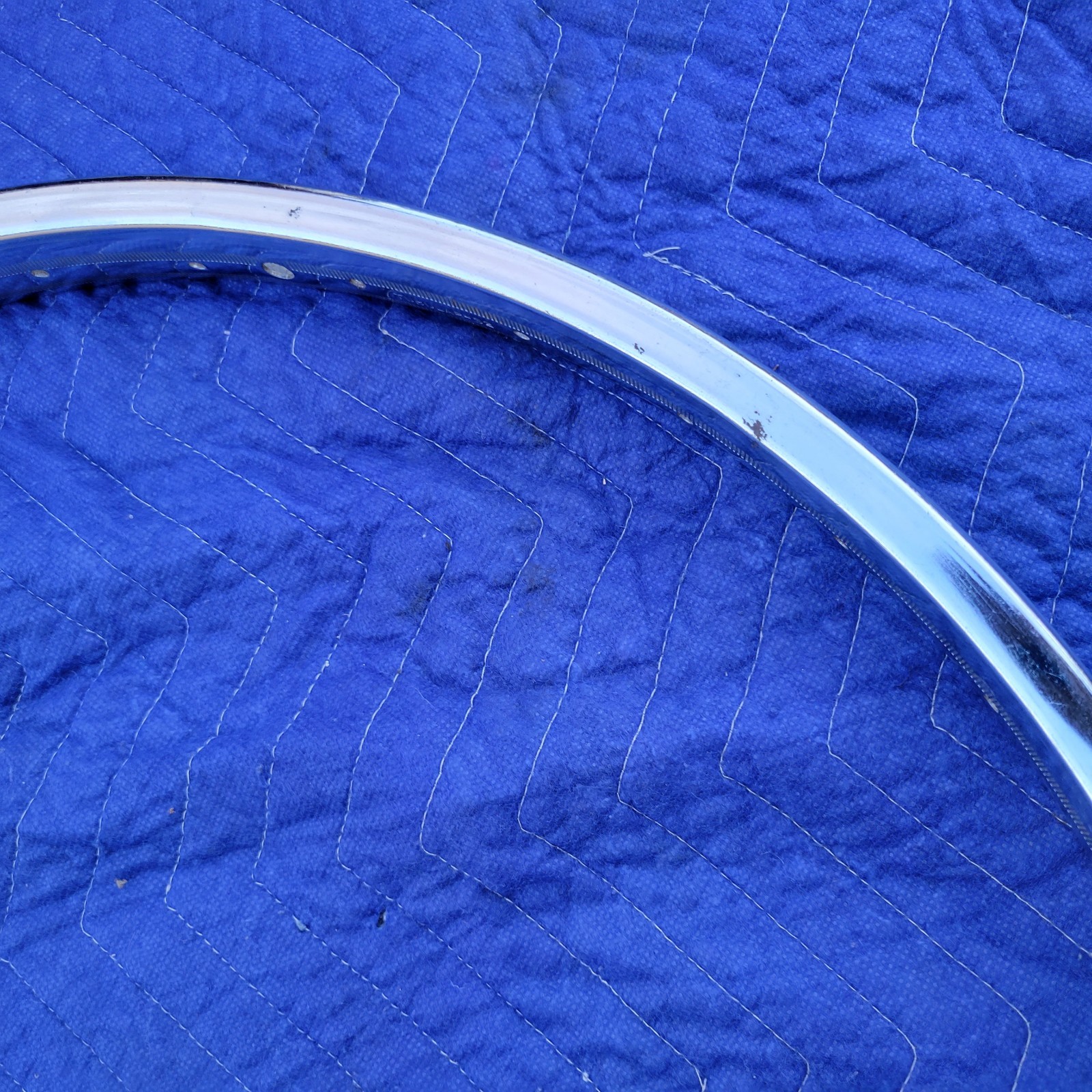 Schwinn Tubular Rim S-2 Rim 26 Inch 36 Hole Double Knurled Old Reproduction 26″