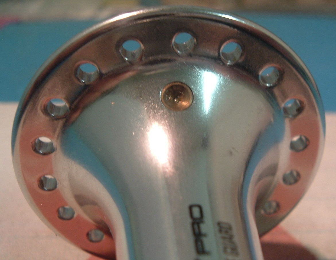Suntour XC-Pro Grease Guard Front Q/R MTB Hub NEW/NOS 36H-Sealed Bearing++