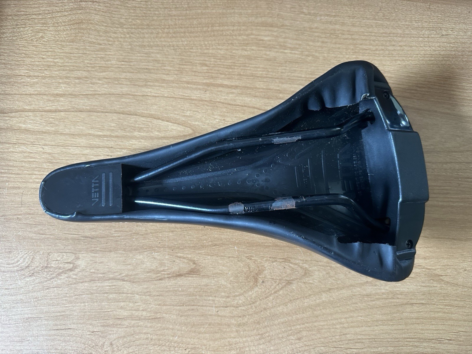 Vetta VSA Gel Touring Road Bike Saddle Made in Italy 10.5″ long 6.25″ wide