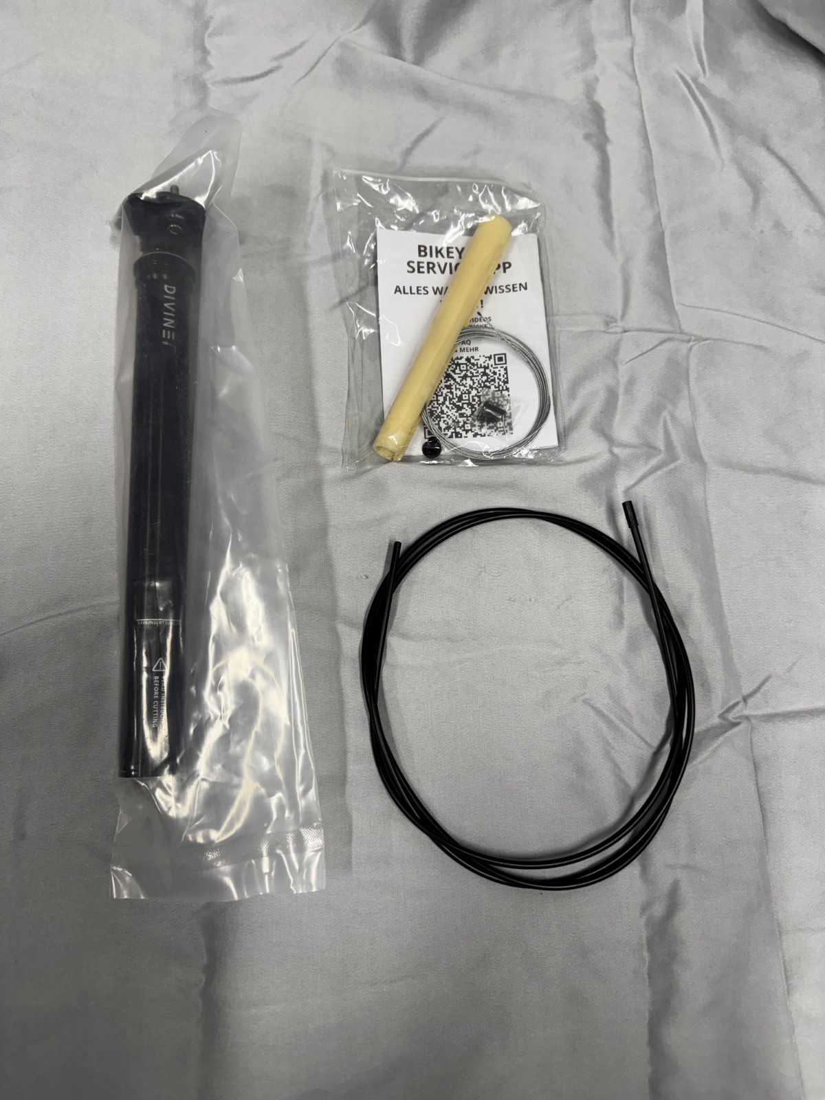 Bike Yoke Divine SL 100mm Dropper Seatpost – Lightweight, Carbon Rail, 30.9