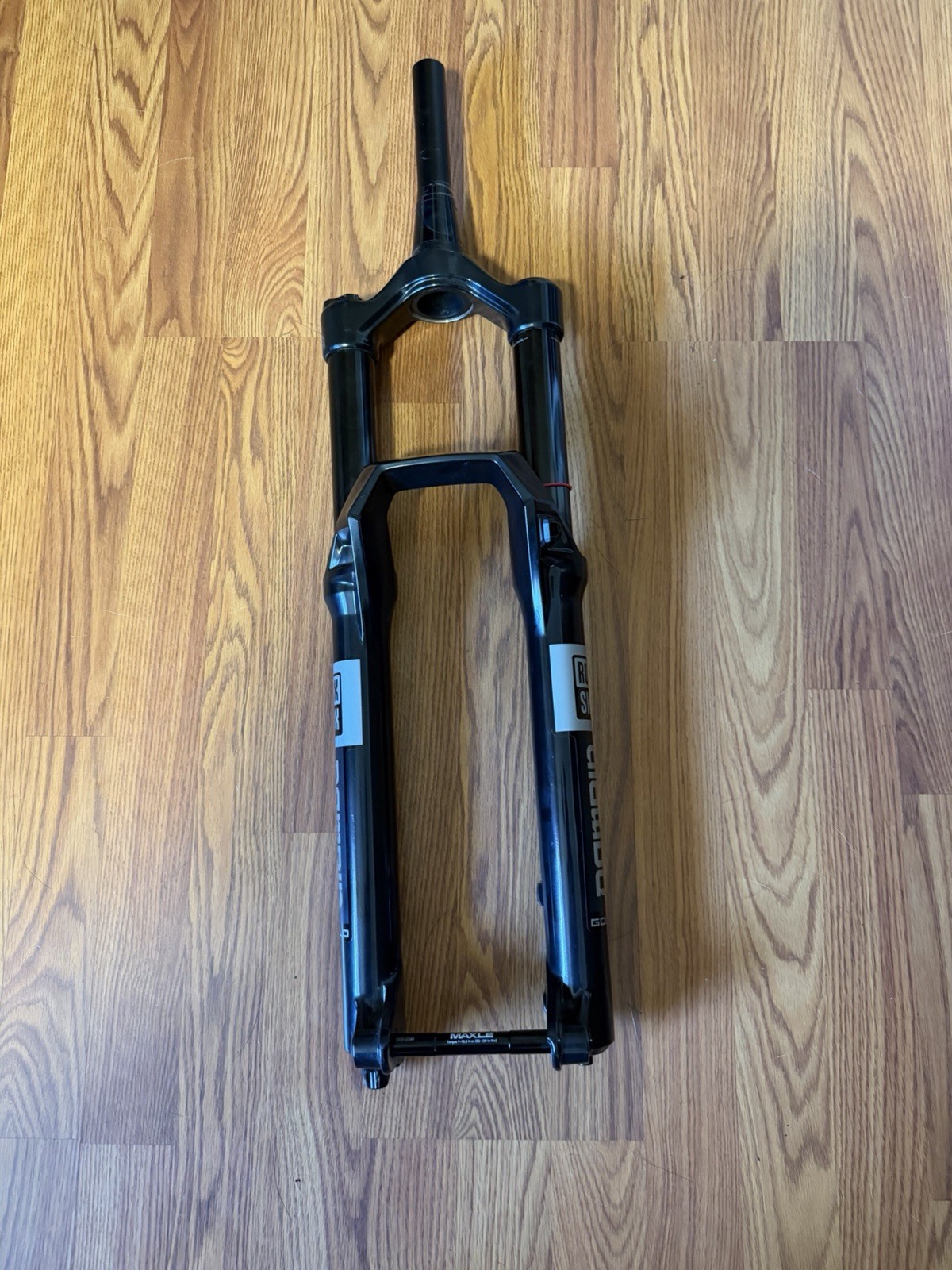 Rock Shock Domain Gold 29in 170mm Mountain Bike