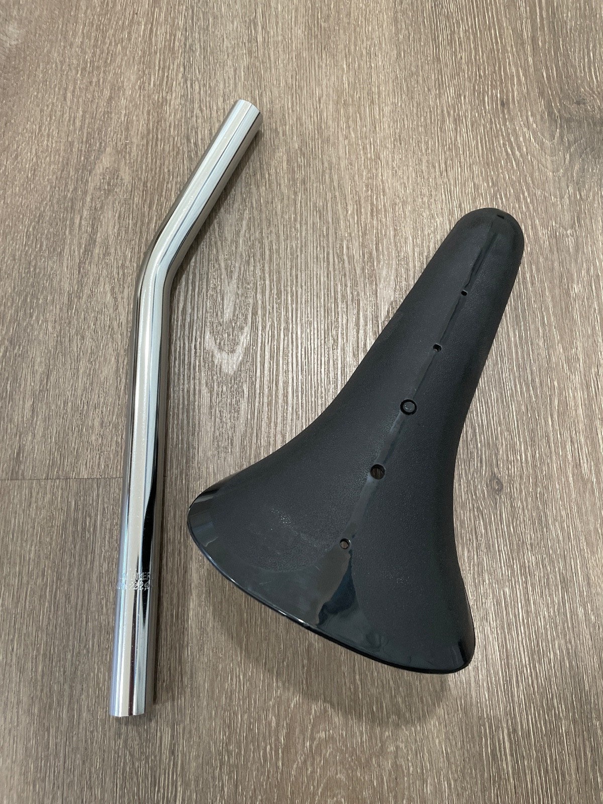 GT Donut Style Seat Post Clamp 28.4 for 25.4 Seat Post Old School 1980’s BMX