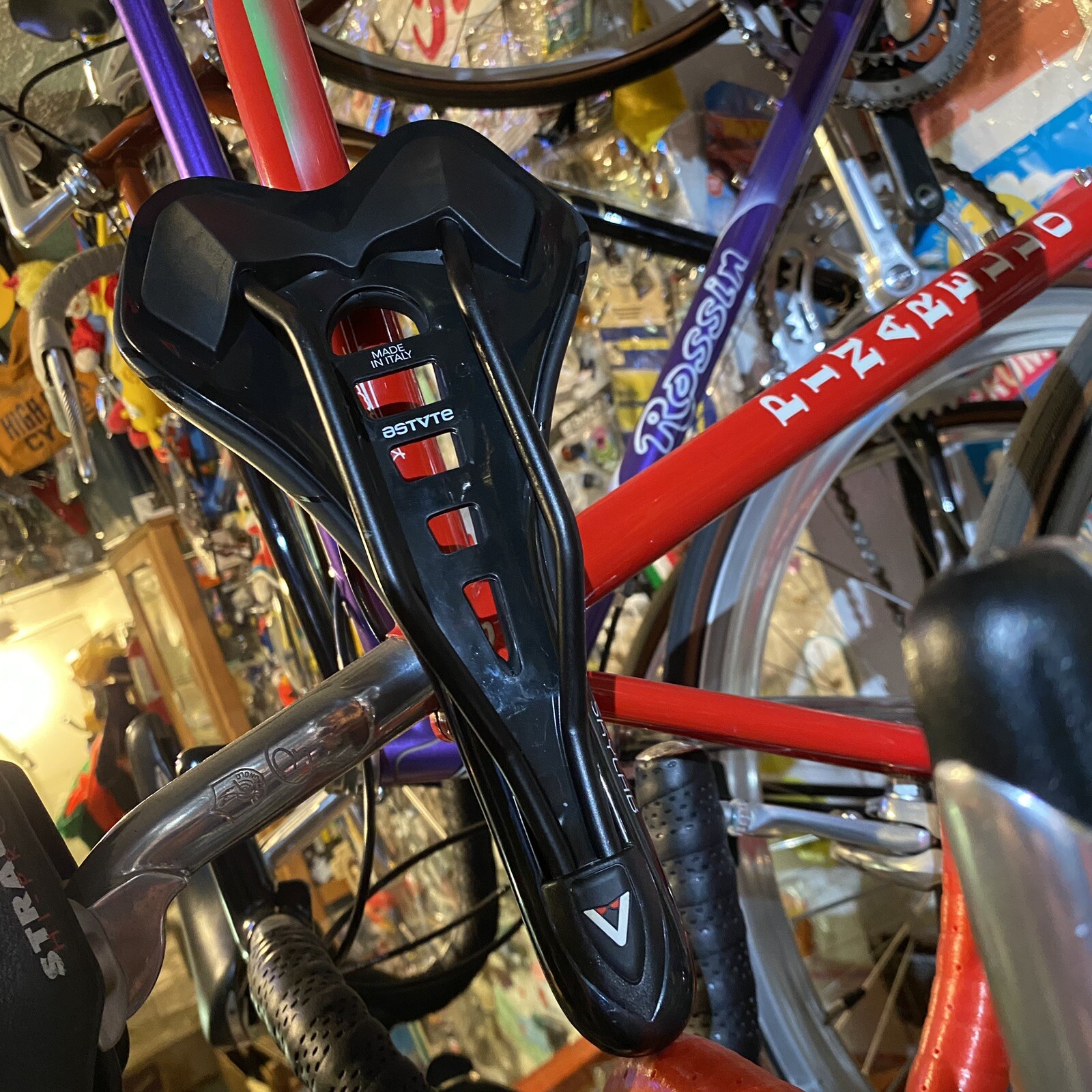 ASTUTE SKYLAB TITAN V SADDLE – MADE IN ITALY – NEW TAKE OFF – MOUNTAIN ROAD BIKE