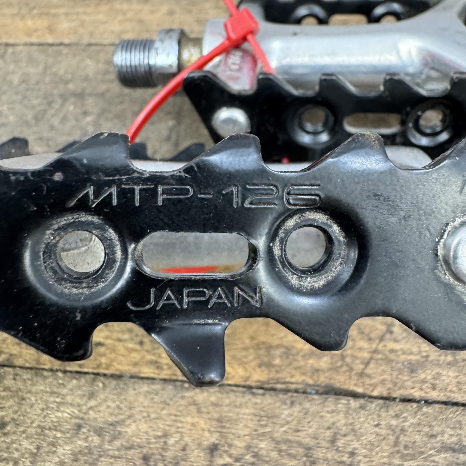 Vintage Sakae MTP-126 Pedals 9/16 Black Low Fat 90s MTB Pair 421g Japan