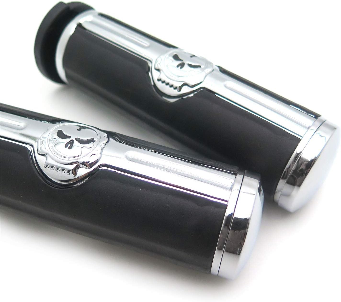 Chromed Handlebar Skull Grips to Compatible with 96-07 Touring Models and96-late