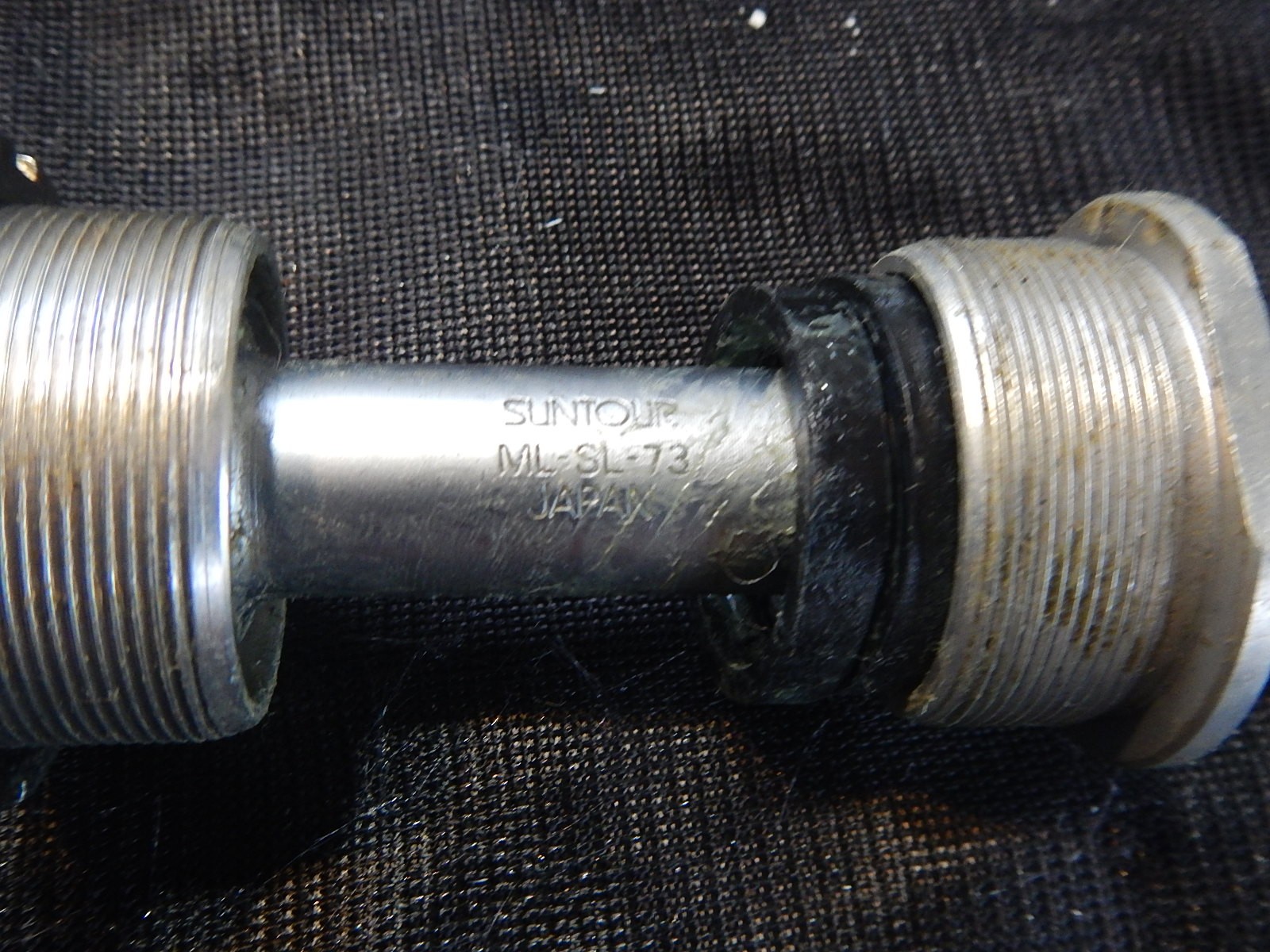 WTB Grease guard Suntour ML-SL-73 Bottom Bracket 73mmI 119mm Microlite