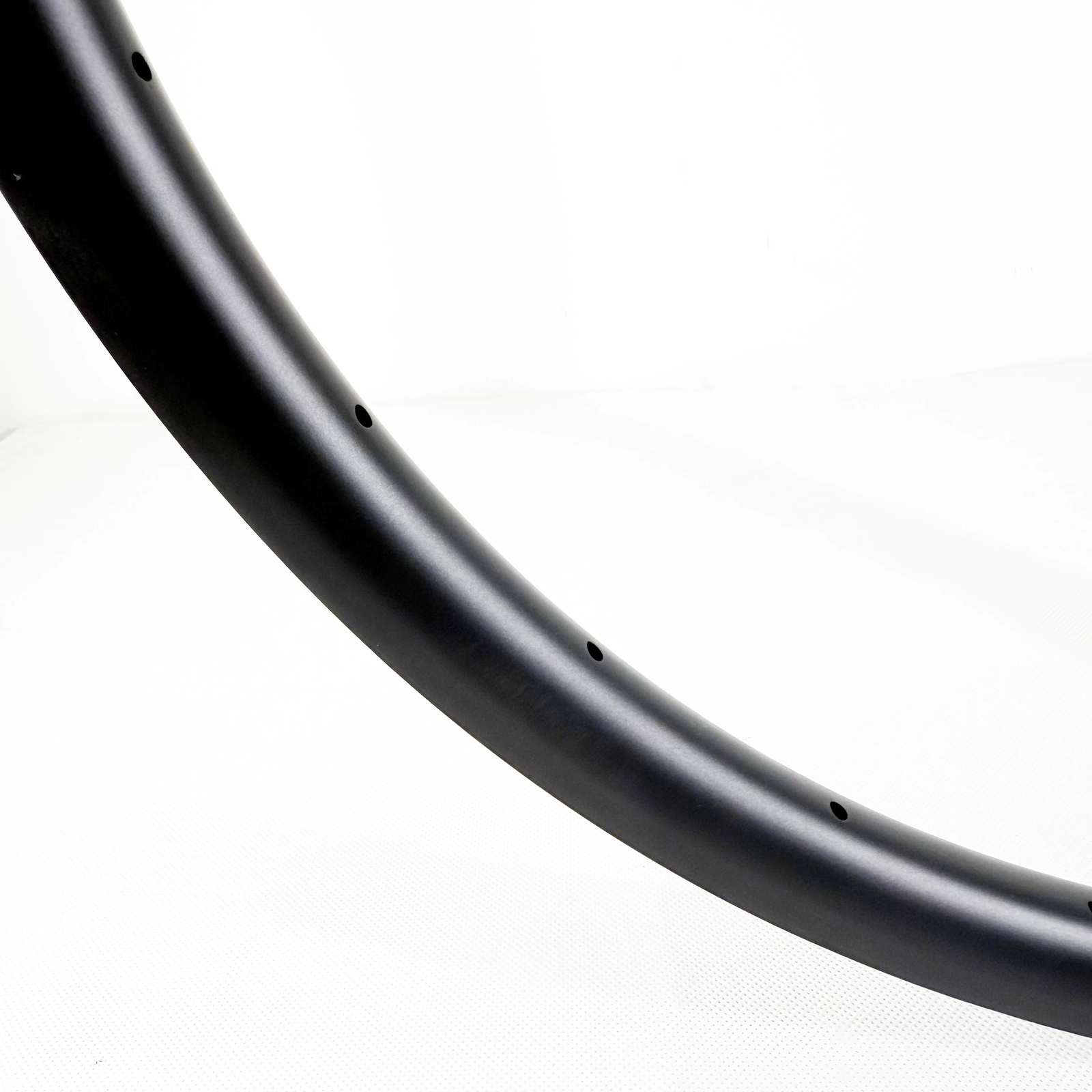29er MTB Carbon Rims Asymmetrical Tubeless 33mm Width 25mm Depth 28H Wheel UD