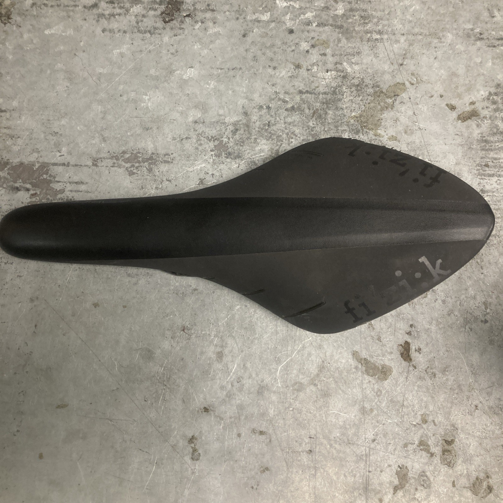 Fizik Arione R1 Carbon braided Rail Saddle 153 Grams regular 126mm width